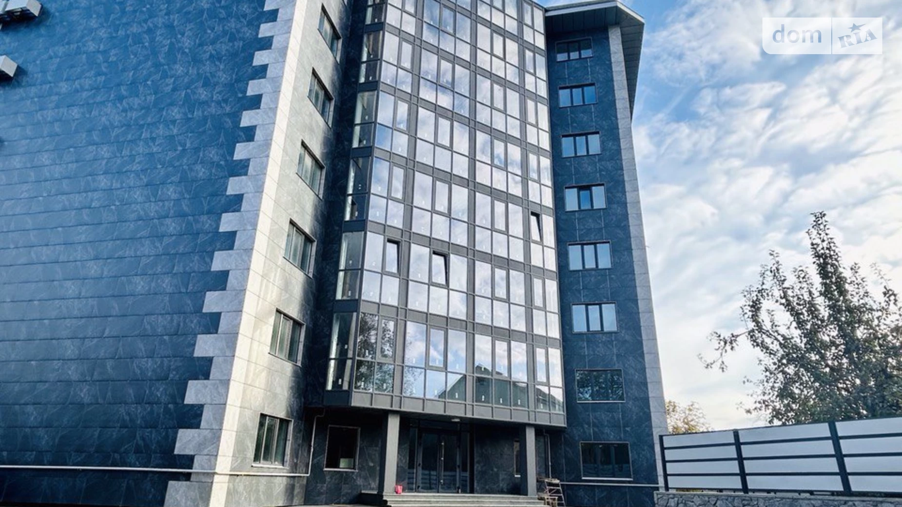 Продается 3-комнатная квартира 98.3 кв. м в Умани, пер. Садовый - фото 2