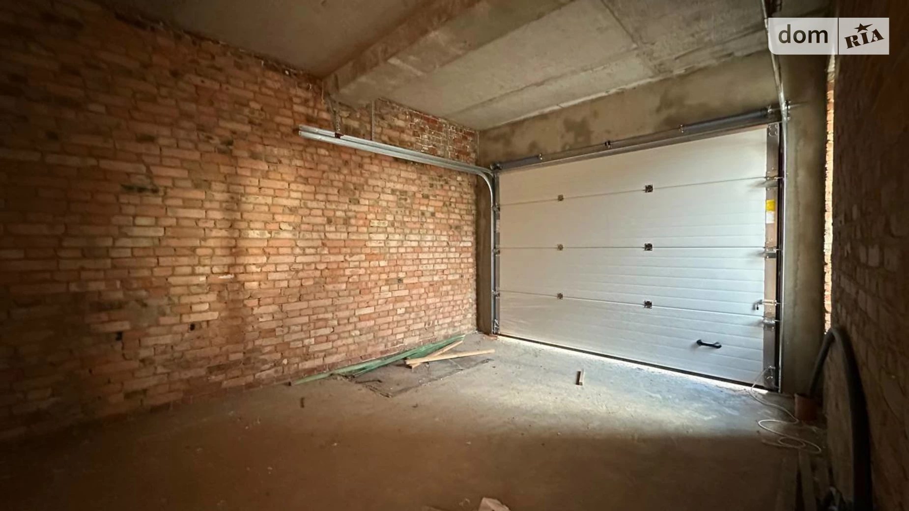 Продается дом на 2 этажа 120 кв. м с бассейном, цена: 75000 $ - фото 5