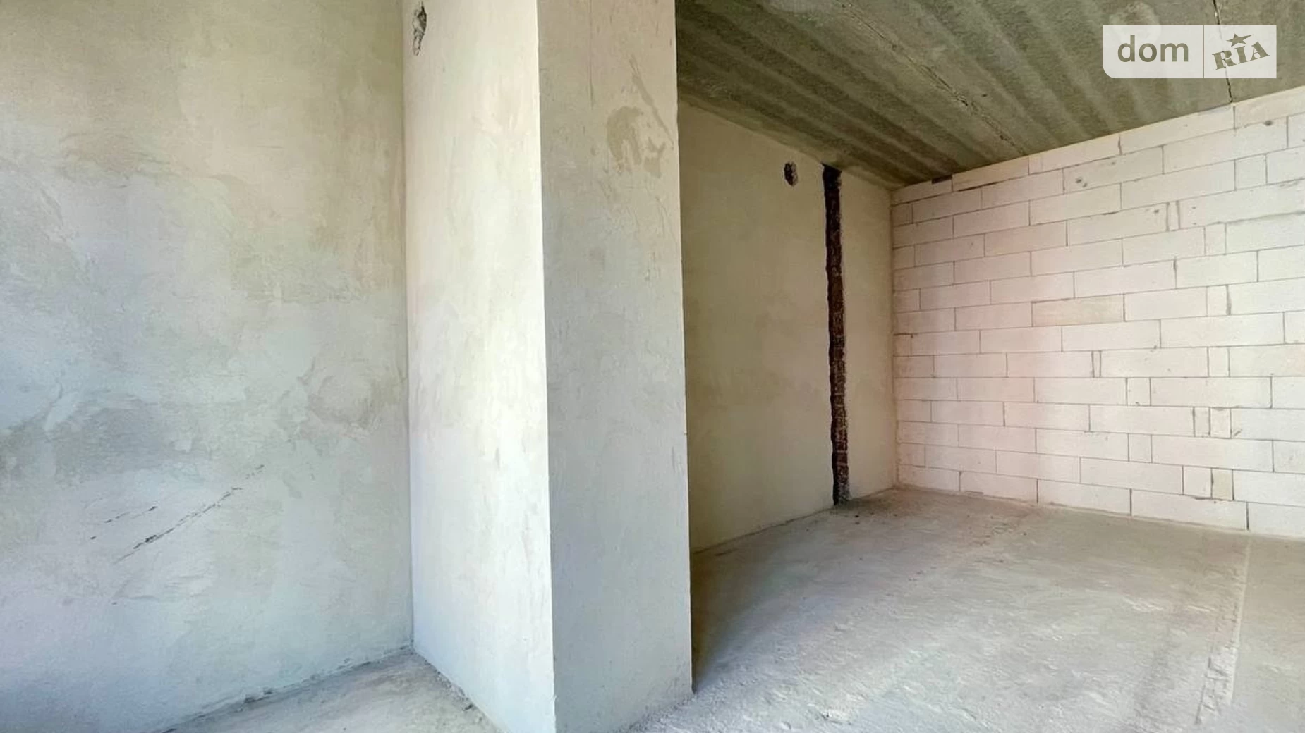 Продается 1-комнатная квартира 47 кв. м в Ивано-Франковске, ул. Троллейбусная, 10 - фото 2