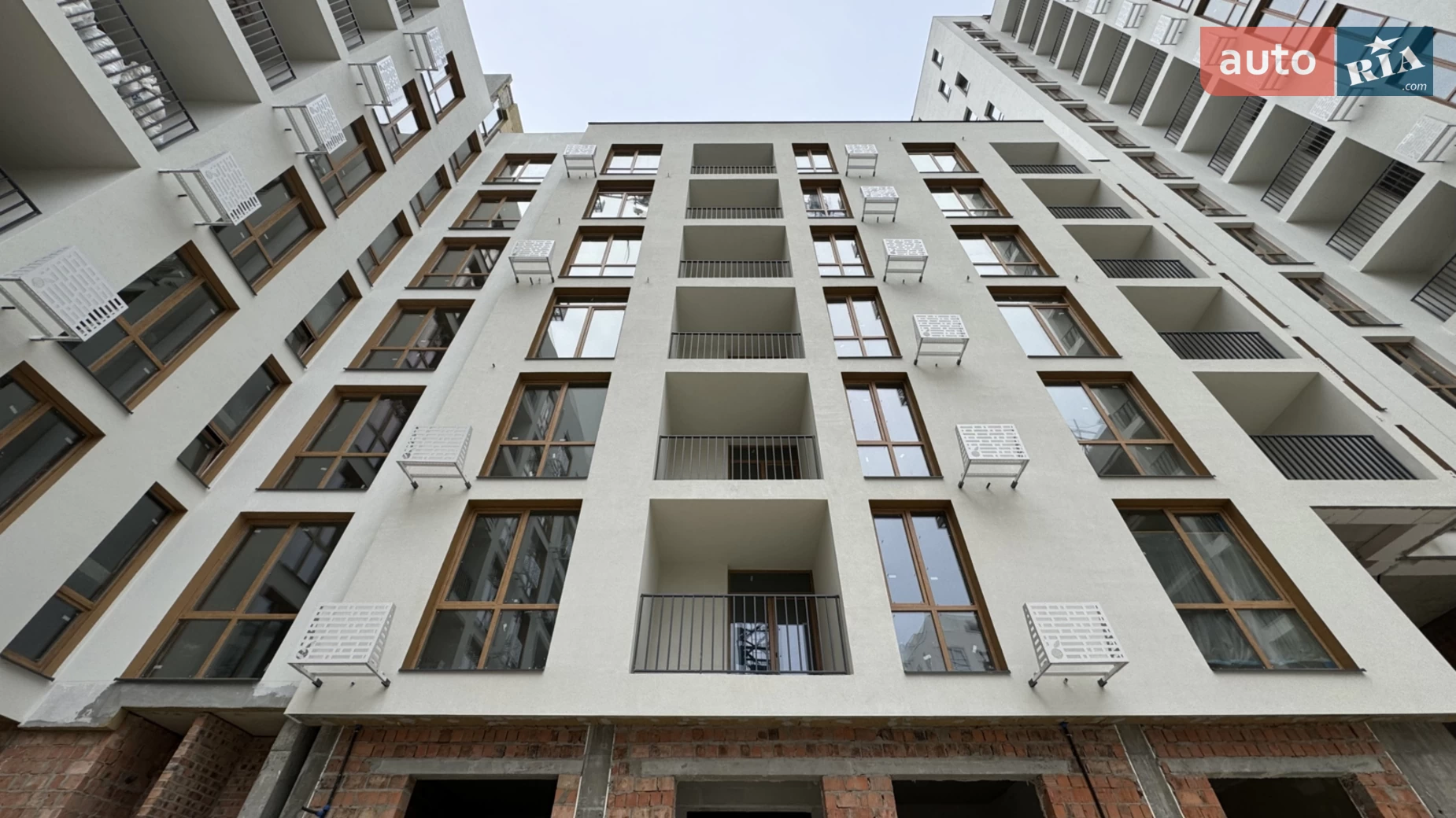 Продается 2-комнатная квартира 61 кв. м в Львове, ул. Под Голоском, 1 - фото 2