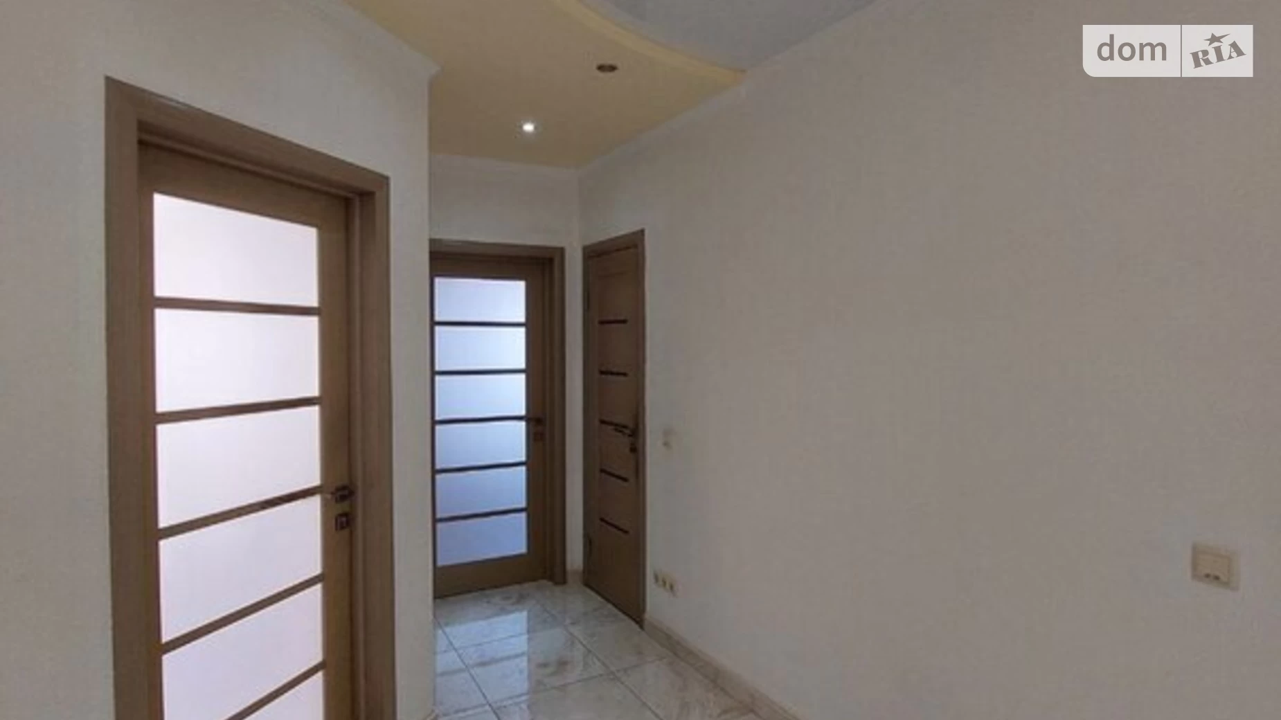 Сдается в аренду офис 101 кв. м в бизнес-центре, цена: 700 $ - фото 3
