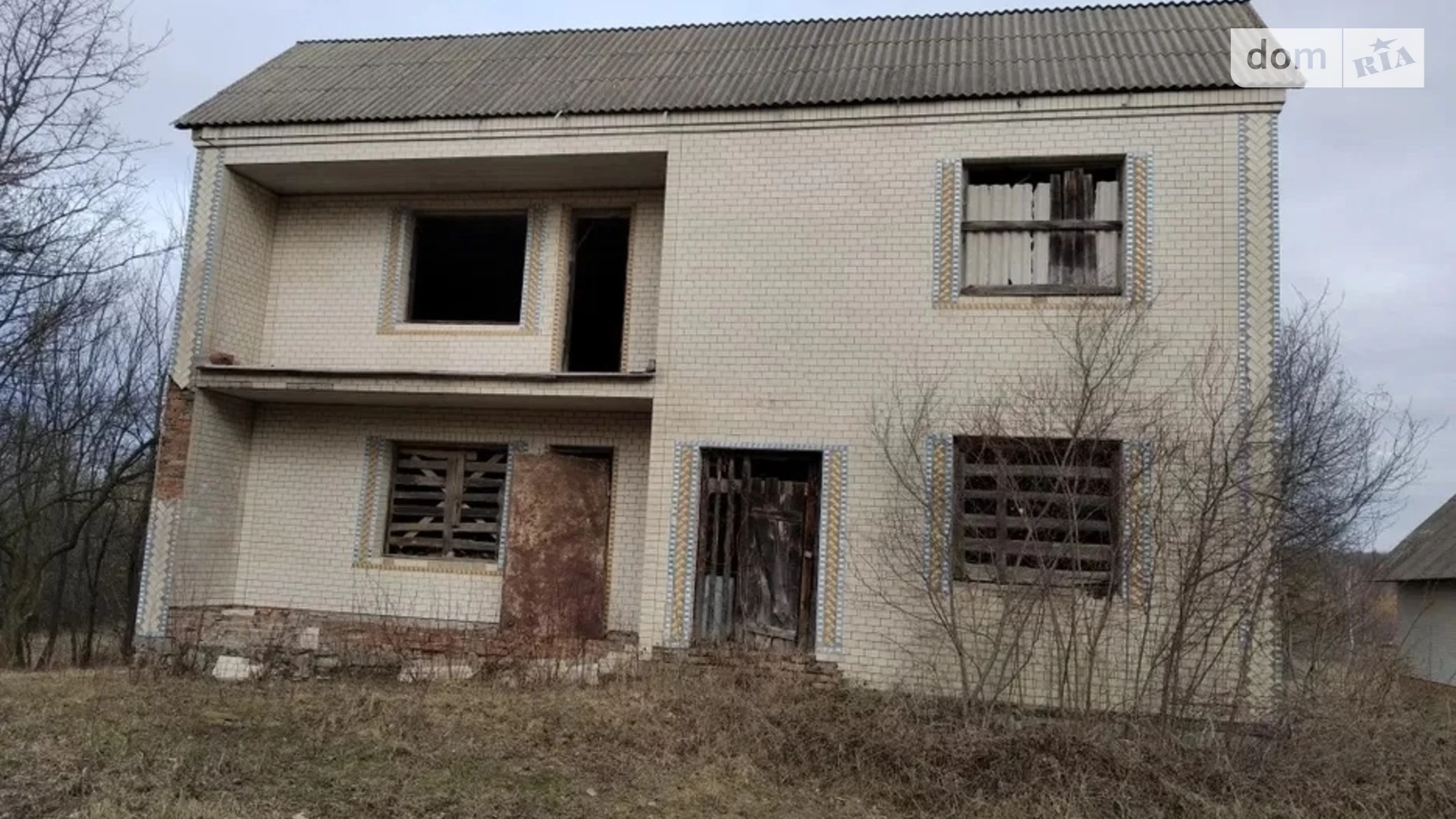 Продается дом на 2 этажа 350 кв. м с бассейном, цена: 10000 $ - фото 2