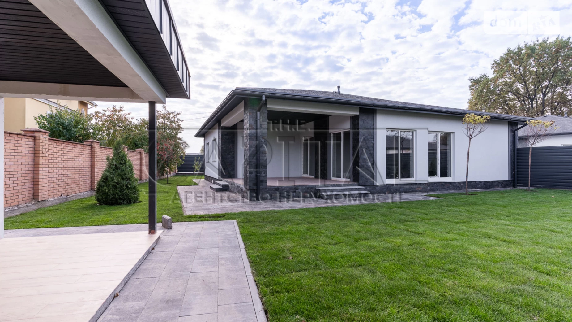 Продається одноповерховий будинок 160 кв. м з каміном, цена: 170000 $ - фото 3