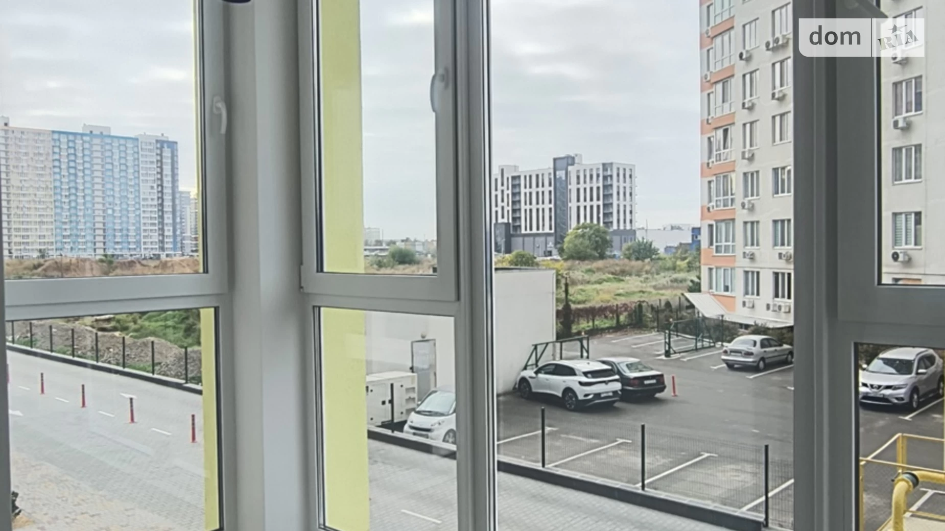 Продається 1-кімнатна квартира 39 кв. м у Одесі, вул. Євгена Чикаленка(Академіка Вільямса), 93/4 корпус 2 - фото 2