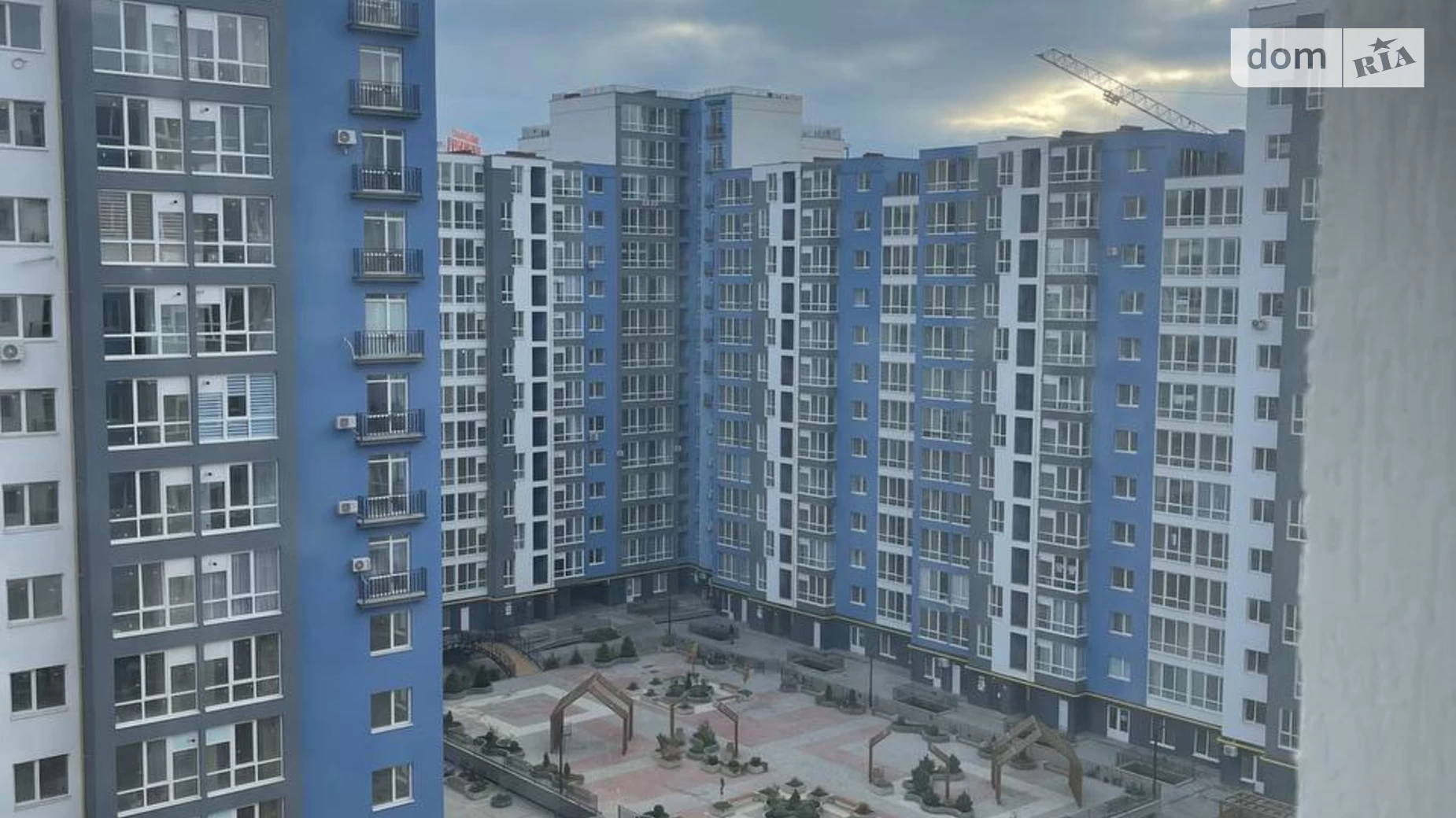 Продается 2-комнатная квартира 72 кв. м в Ивано-Франковске, ул. Княгинин - фото 2