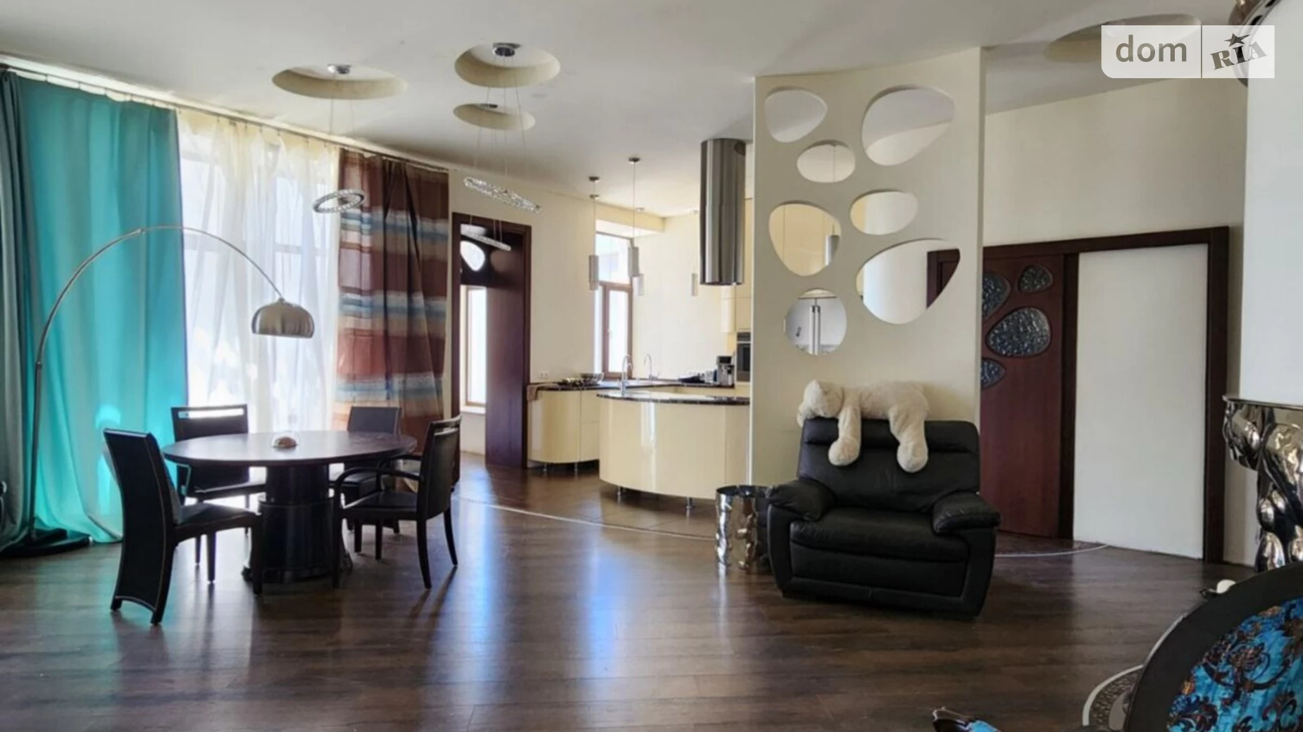 Продається 4-кімнатна квартира 220 кв. м у Одесі, вул. Пироговська, 3 - фото 2