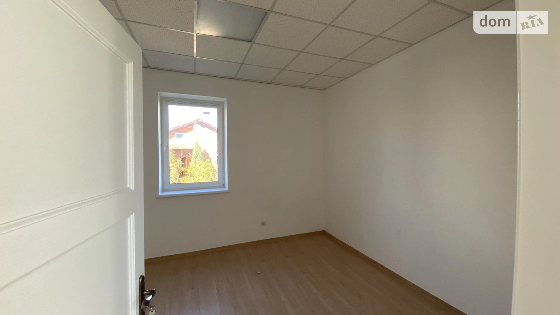 Сдается в аренду офис 300 кв. м в бизнес-центре, цена: 1350 $ - фото 4