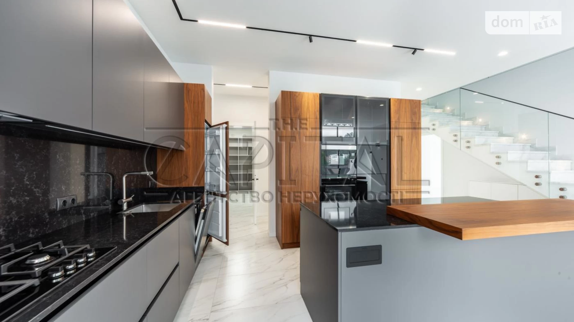Продается дом на 2 этажа 340 кв. м с верандой, цена: 1850000 $ - фото 2