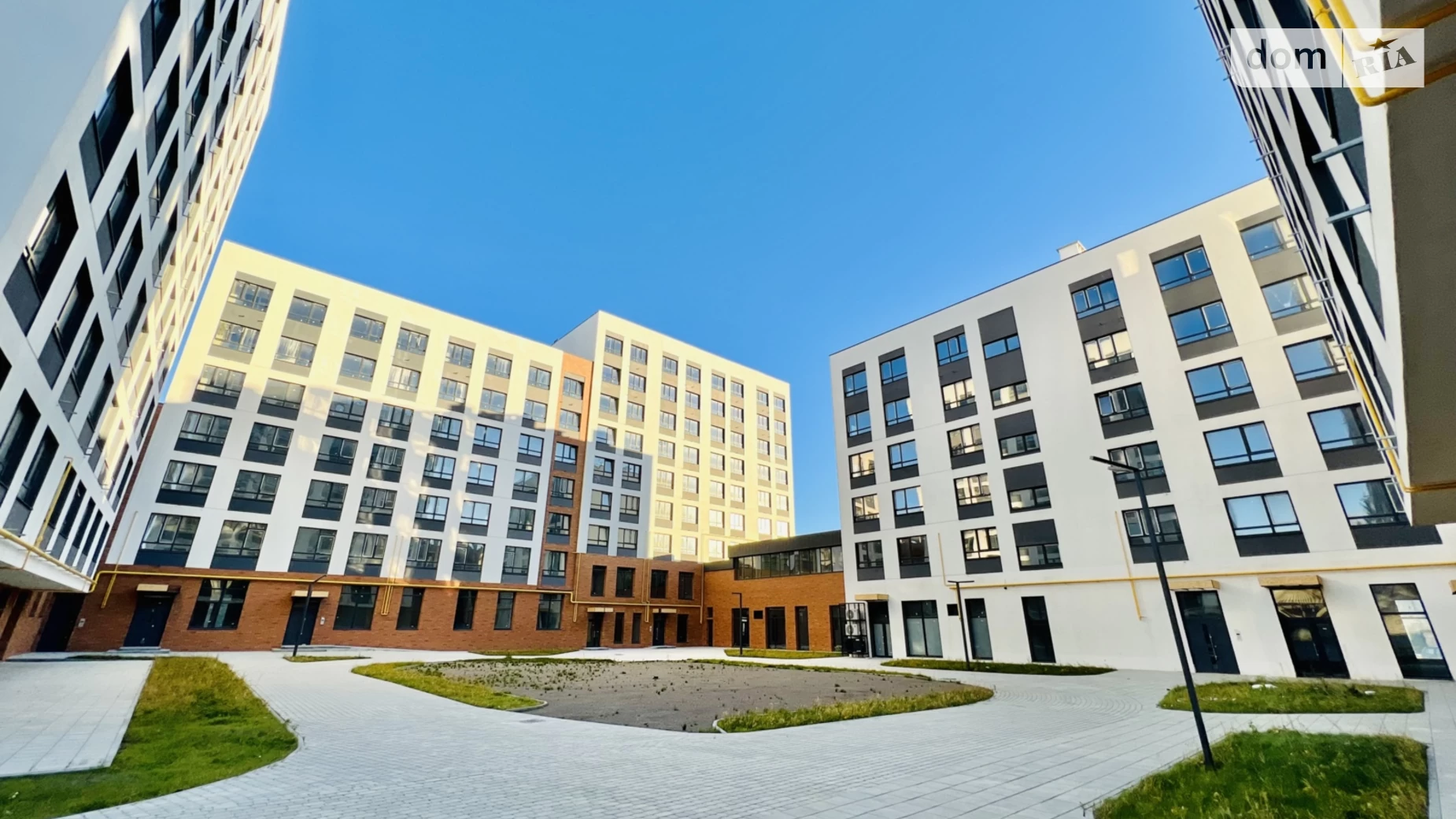 Продается 1-комнатная квартира 51 кв. м в Львове, ул. Владимира Навроцкого, 31 - фото 2