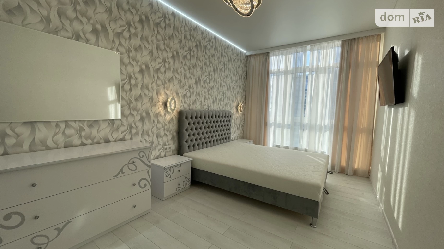 Продається 1-кімнатна квартира 47 кв. м у Одесі, просп. Гагаріна - фото 4