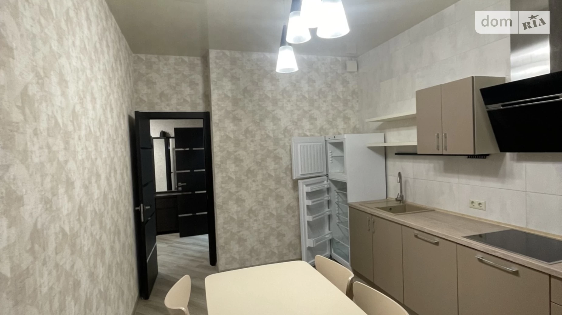 Продается 1-комнатная квартира 57 кв. м в Харькове, ул. Клочковская, 117 - фото 2