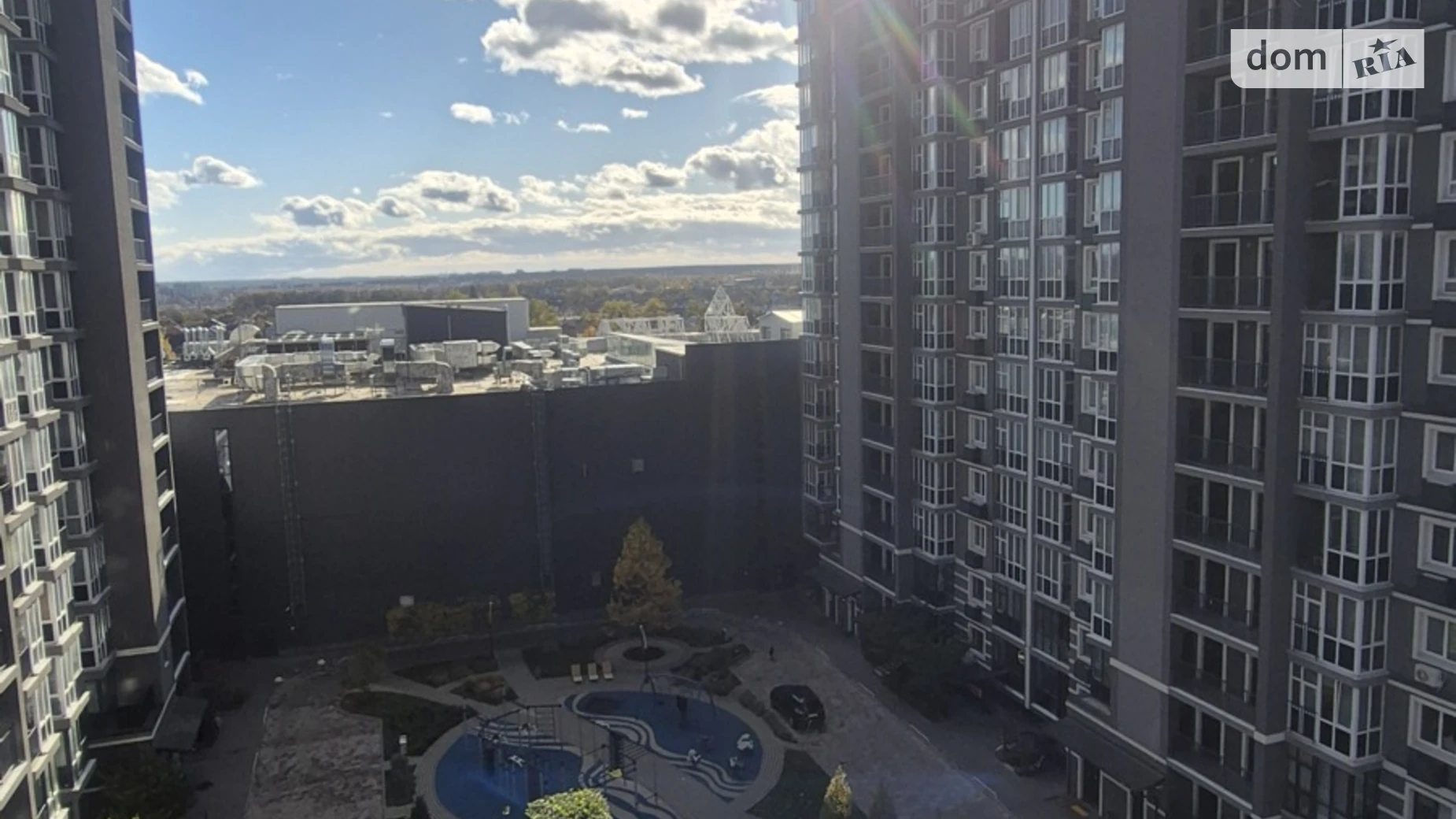 Продается 1-комнатная квартира 36 кв. м в Буче, бул. Леонида Бирюкова, 2А - фото 2