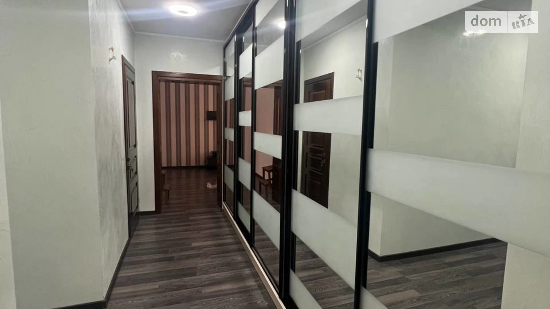 Продается 2-комнатная квартира 71 кв. м в Ивано-Франковске, ул. Федьковича, 88 - фото 2