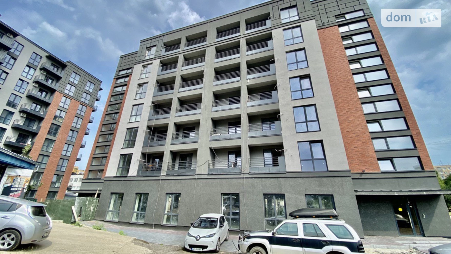 Продается 2-комнатная квартира 70.3 кв. м в Ужгороде, ул. Легоцкого, 64А - фото 2