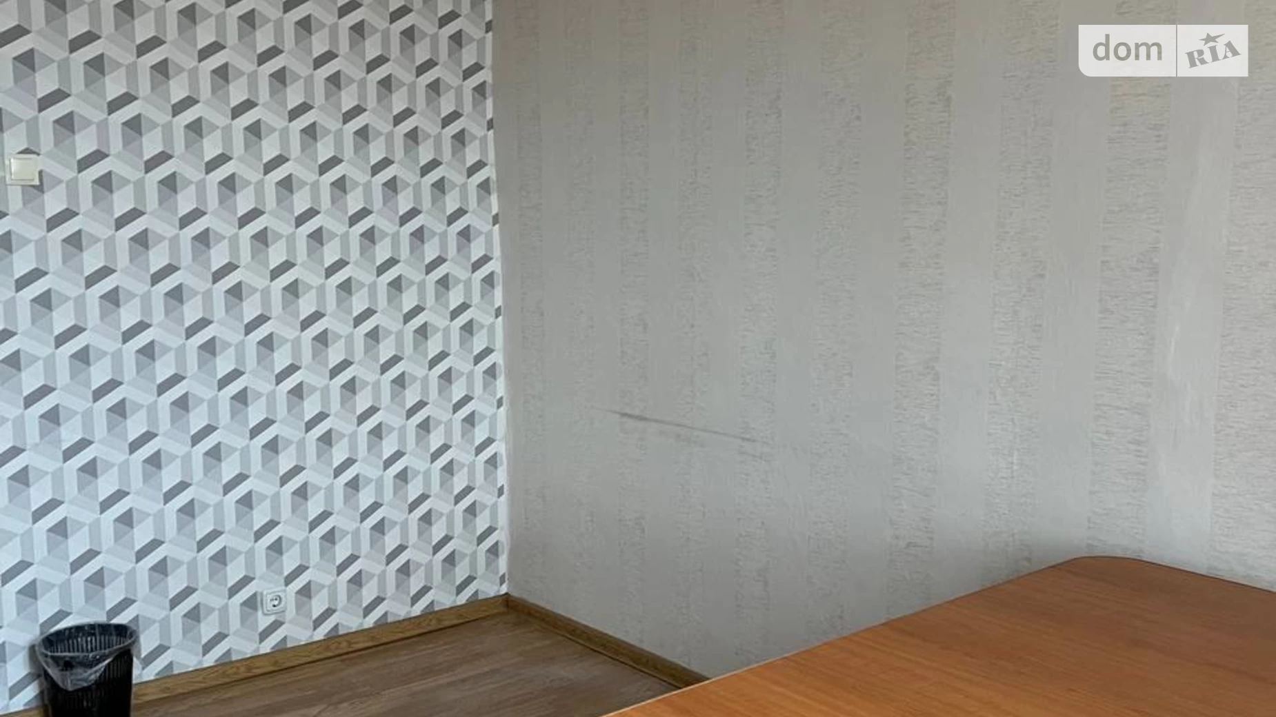 Сдается в аренду офис 13.6 кв. м в бизнес-центре, цена: 3500 грн - фото 3