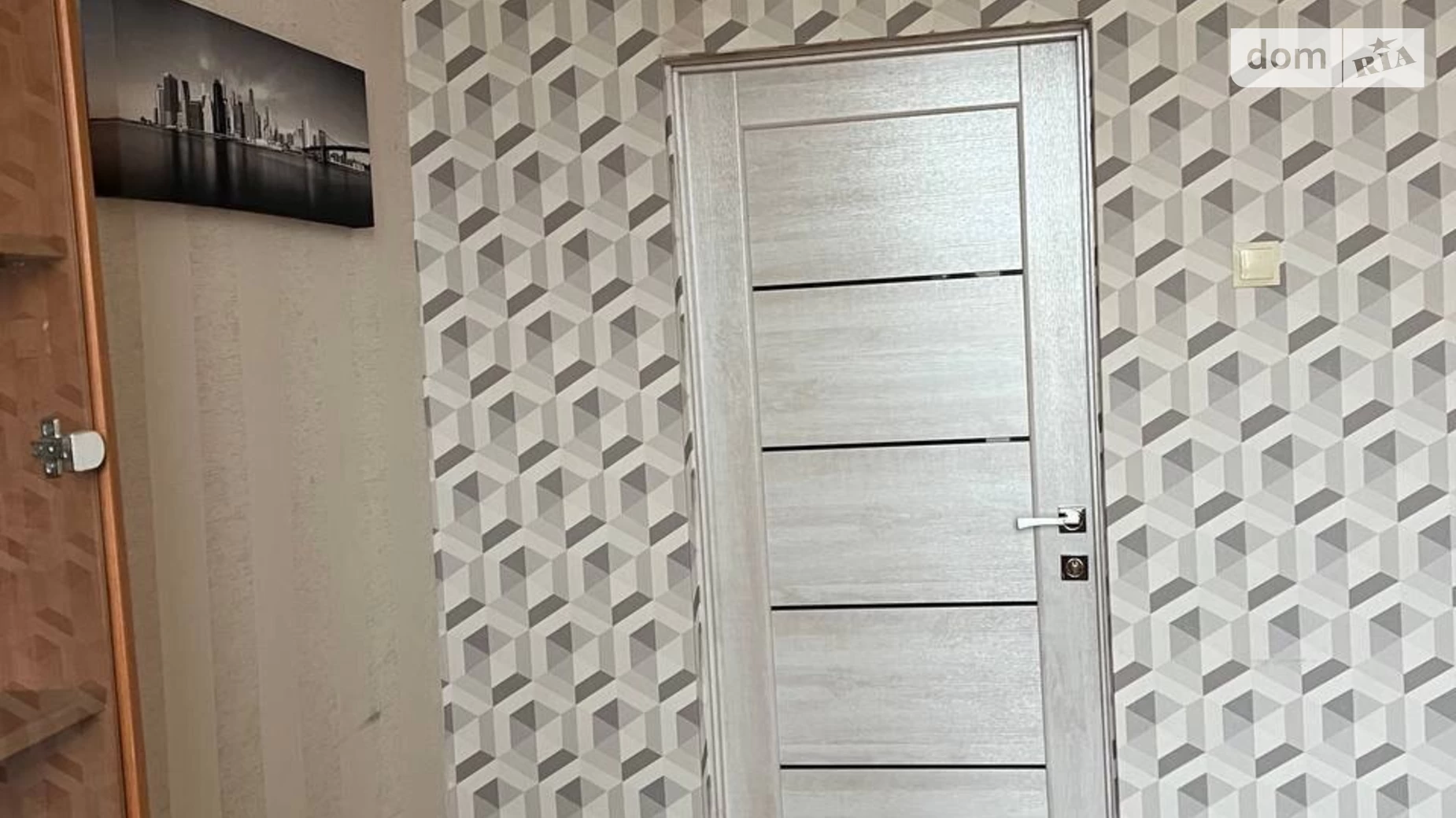 Сдается в аренду офис 13.6 кв. м в бизнес-центре, цена: 3500 грн - фото 2