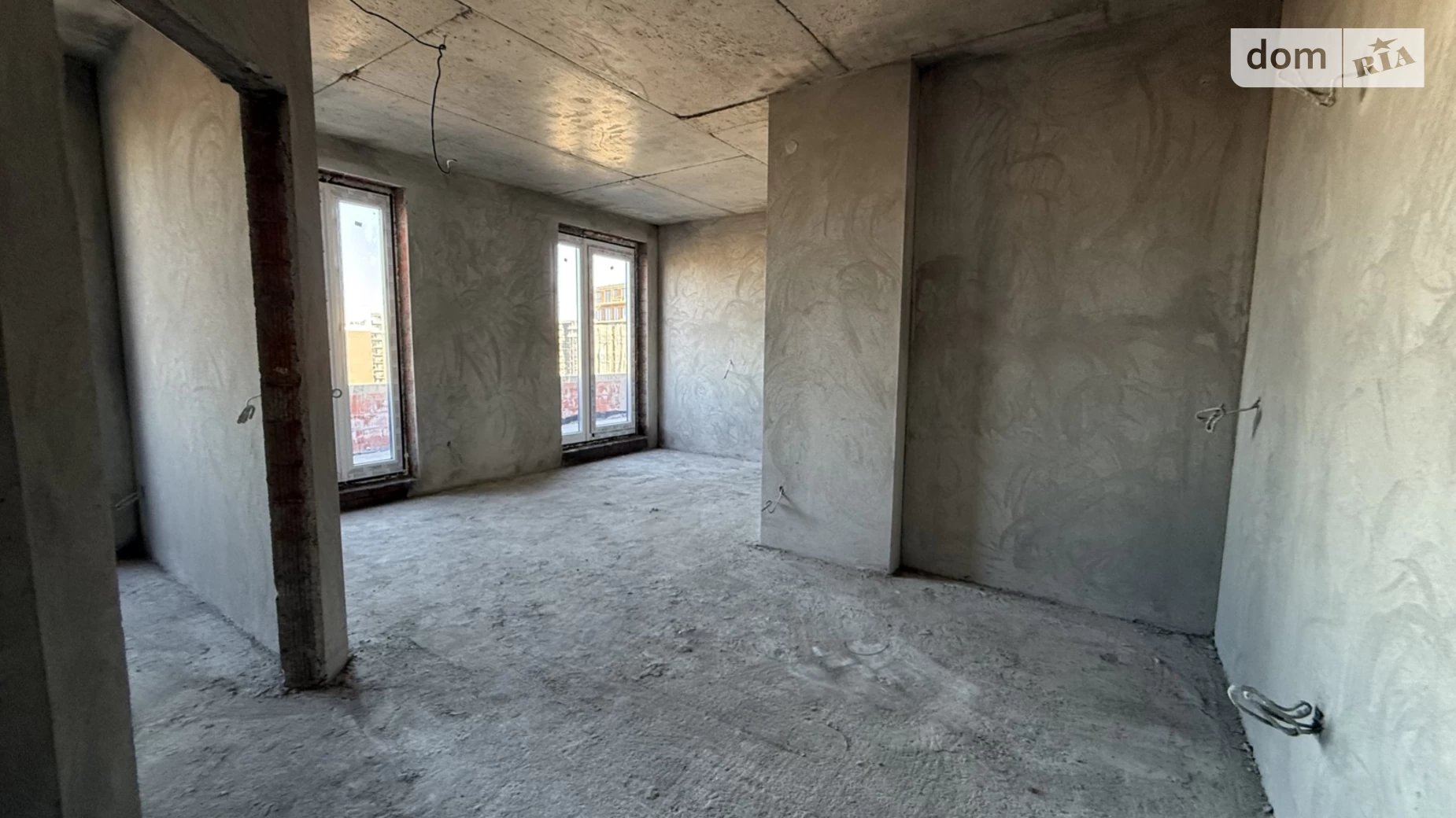 Продается 3-комнатная квартира 75.63 кв. м в Минае, ул. Августина Волошина, 18 - фото 2