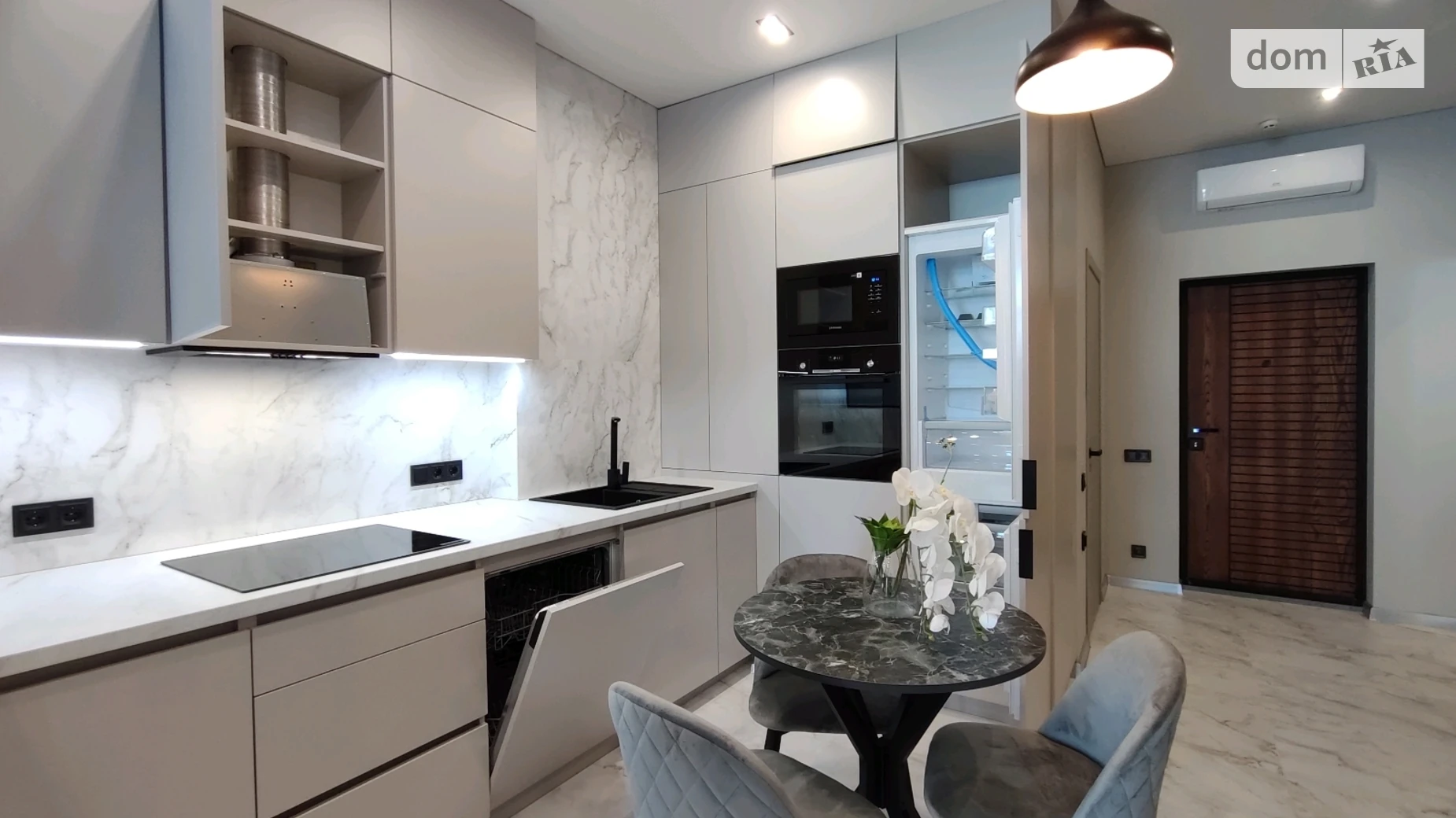 Продается 2-комнатная квартира 56 кв. м в, цена: 165000 $ - фото 2