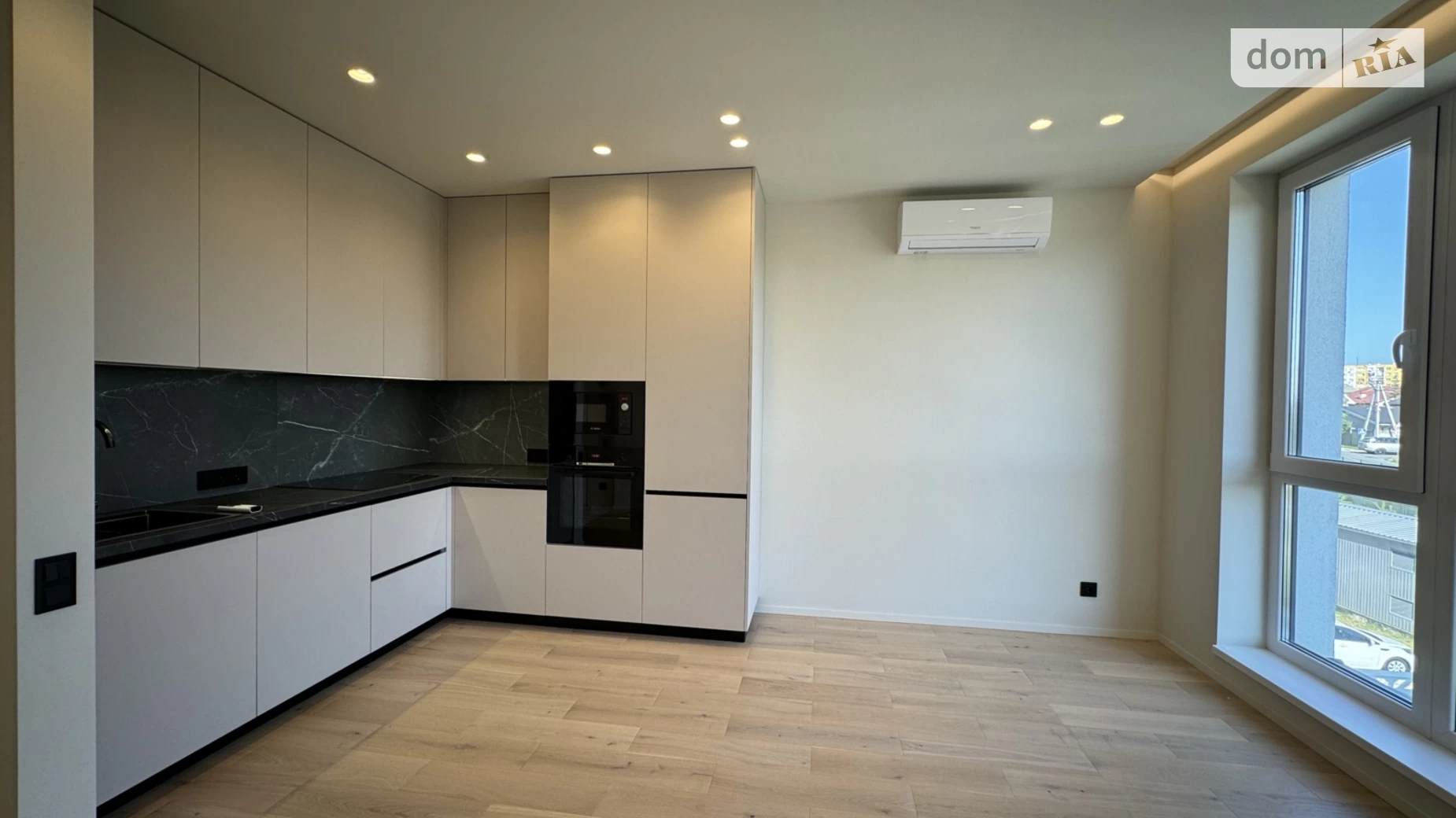 Продается 1-комнатная квартира 45 кв. м в Минае, ул. Августина Волошина, 10 - фото 2