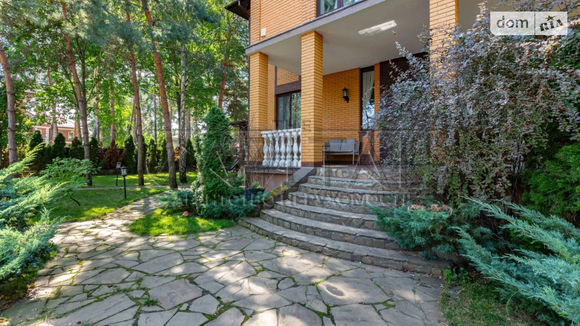 Продается дом на 3 этажа 430 кв. м с гаражом, цена: 580000 $ - фото 3