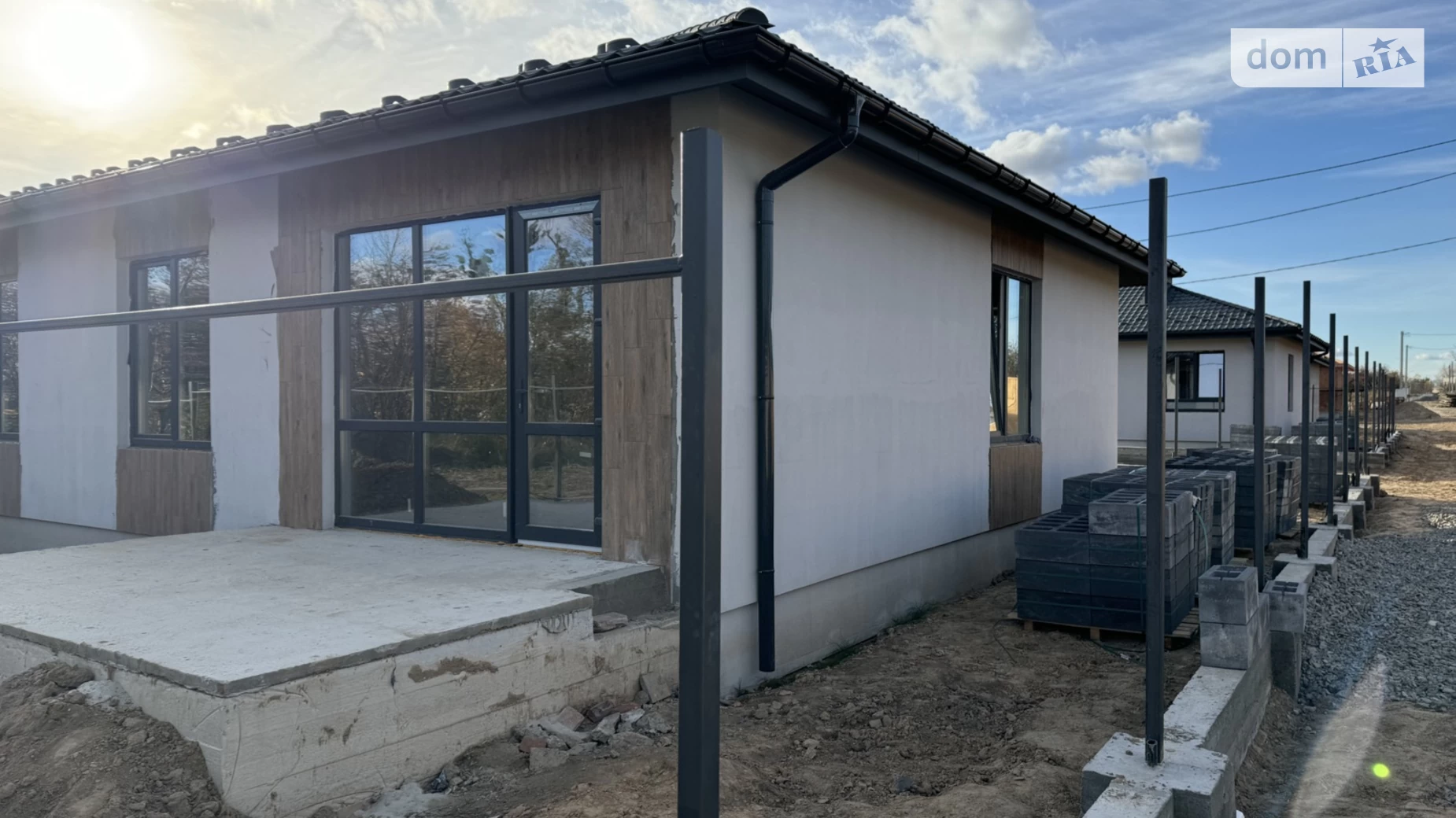 Продається одноповерховий будинок 88.2 кв. м з гаражем, цена: 70400 $ - фото 2