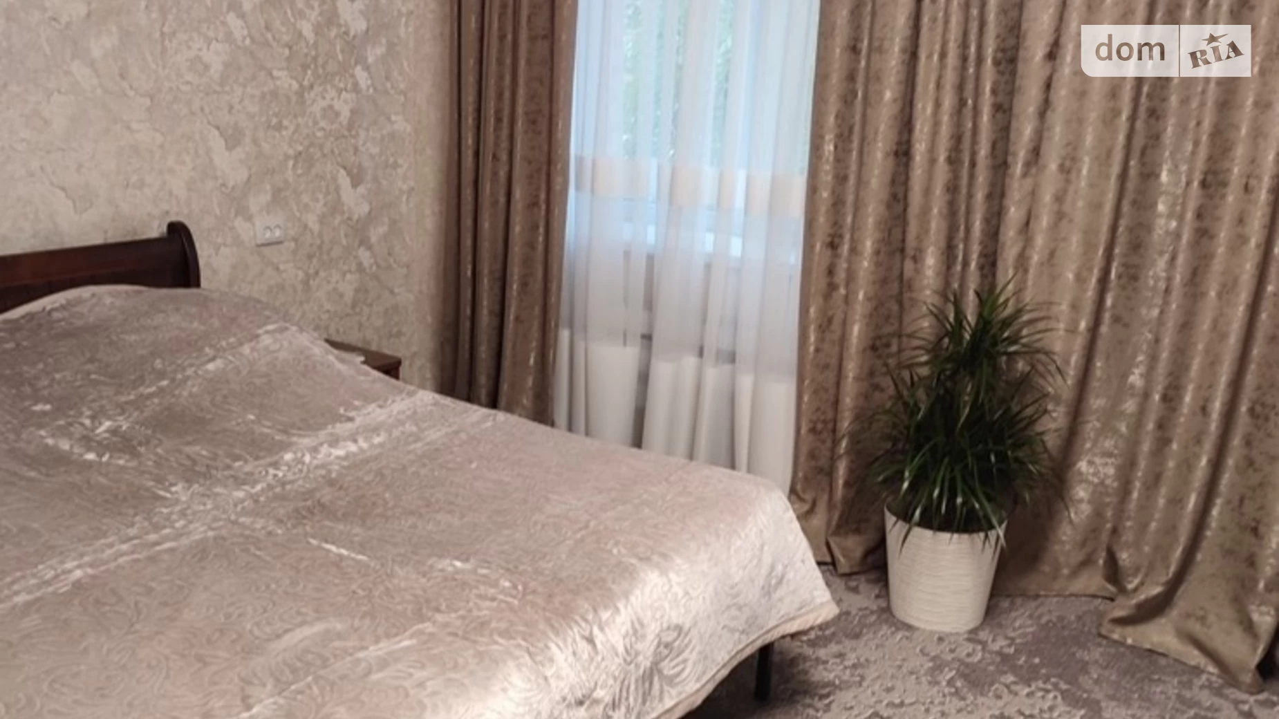 Продается 4-комнатная квартира 106 кв. м в Краснограде, цена: 27000 $ - фото 2