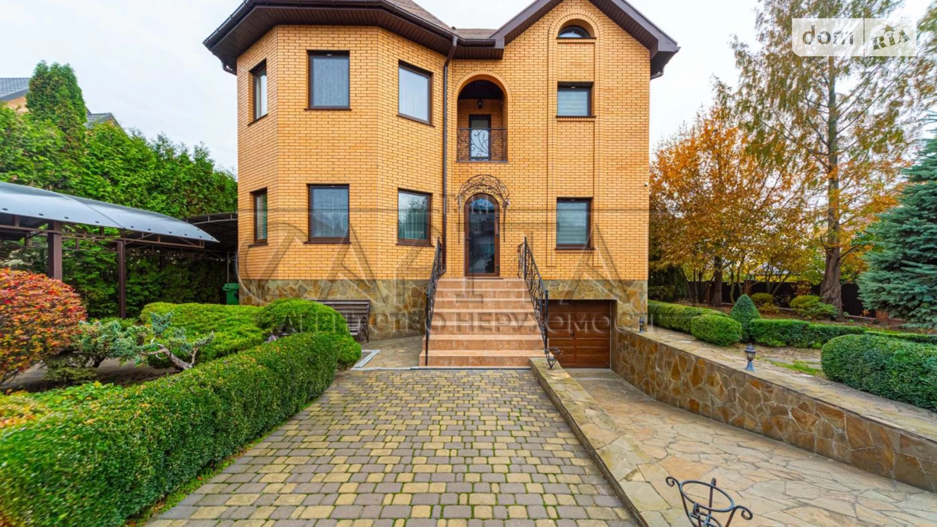 Продается дом на 3 этажа 260 кв. м с мебелью, цена: 390000 $ - фото 2