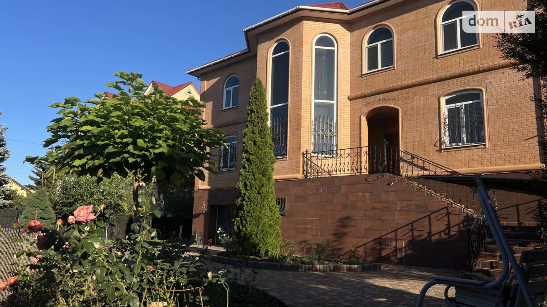 Продается дом на 3 этажа 550 кв. м с подвалом, цена: 750000 $ - фото 3
