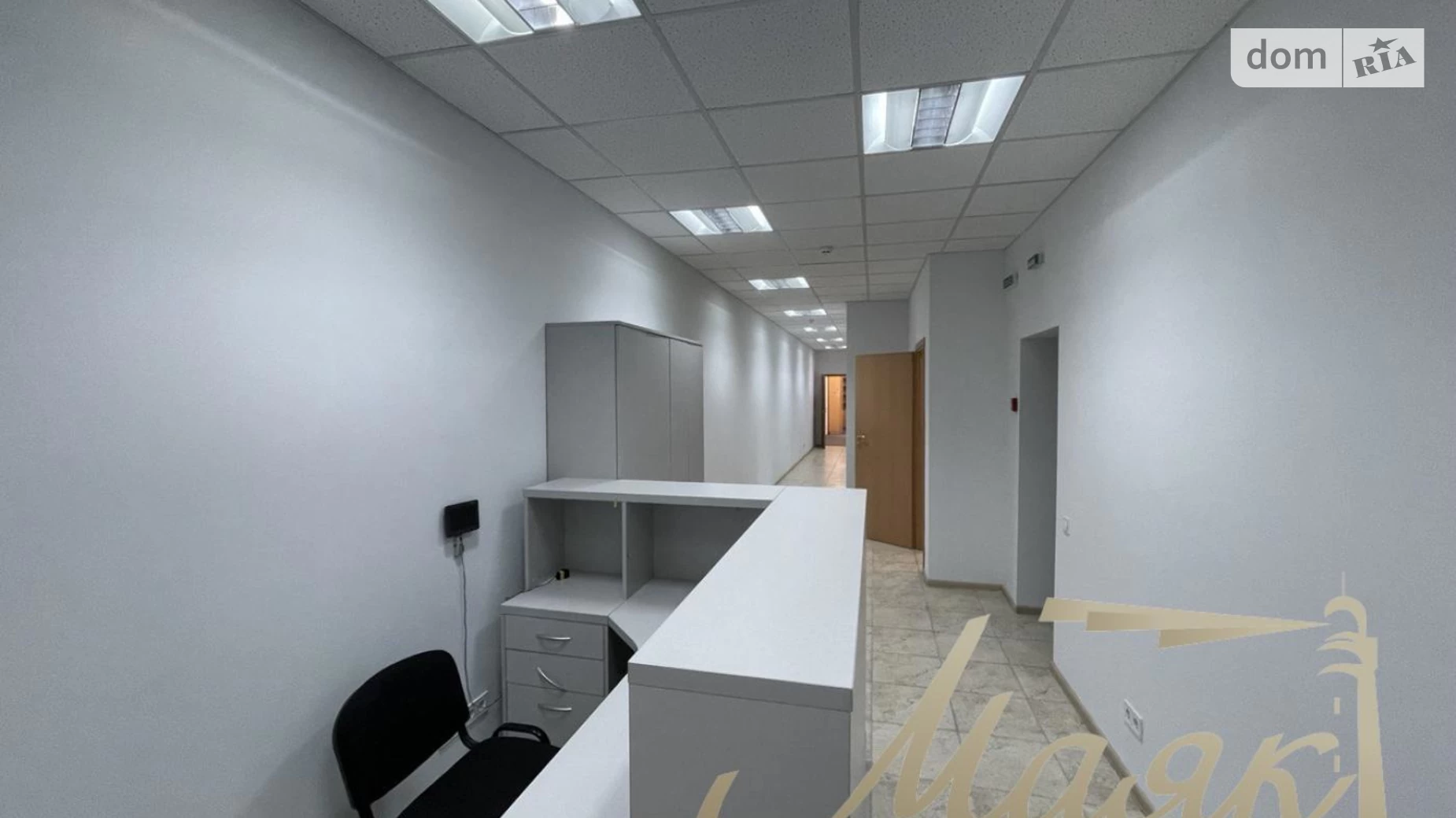 Сдается в аренду офис 160 кв. м в бизнес-центре, цена: 2400 $ - фото 4