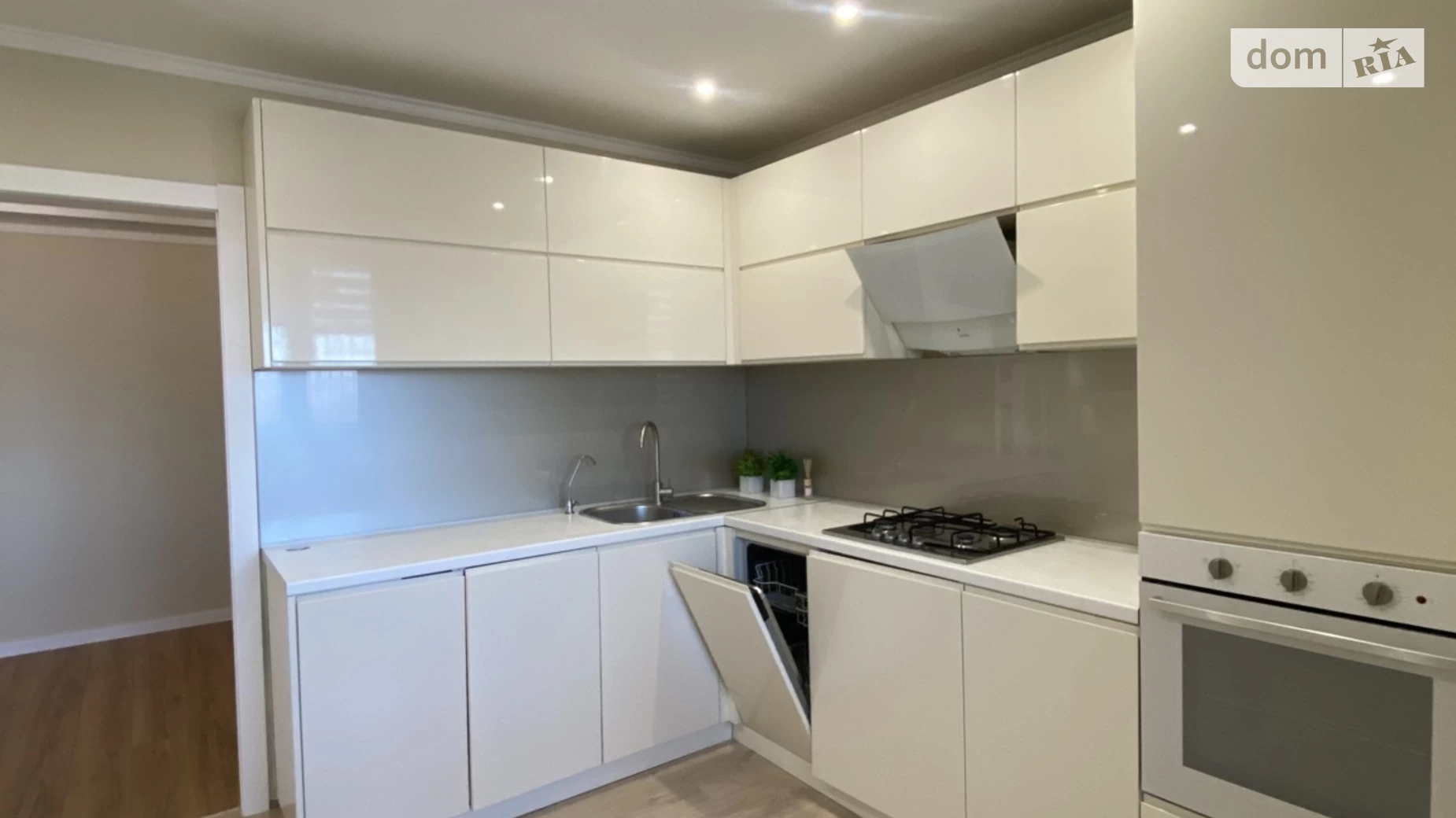 Продается 3-комнатная квартира 124 кв. м в Ивано-Франковске, пер. Ключный, 3 - фото 2