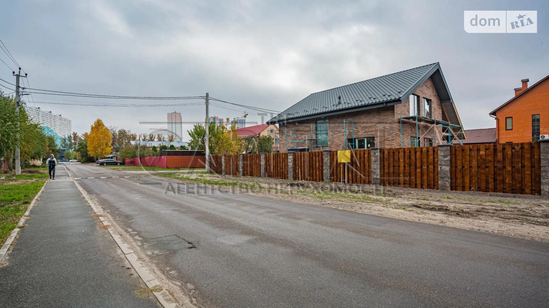 Продается дом на 2 этажа 155 кв. м с балконом, цена: 208000 $ - фото 4