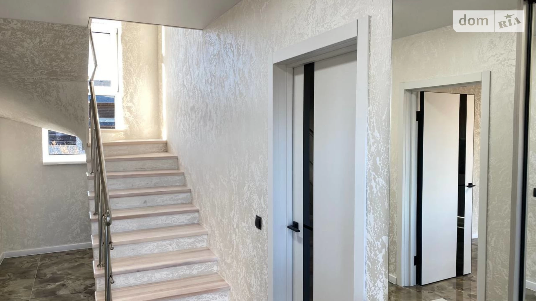 Продается часть дома 145 кв. м с камином, цена: 139000 $ - фото 2
