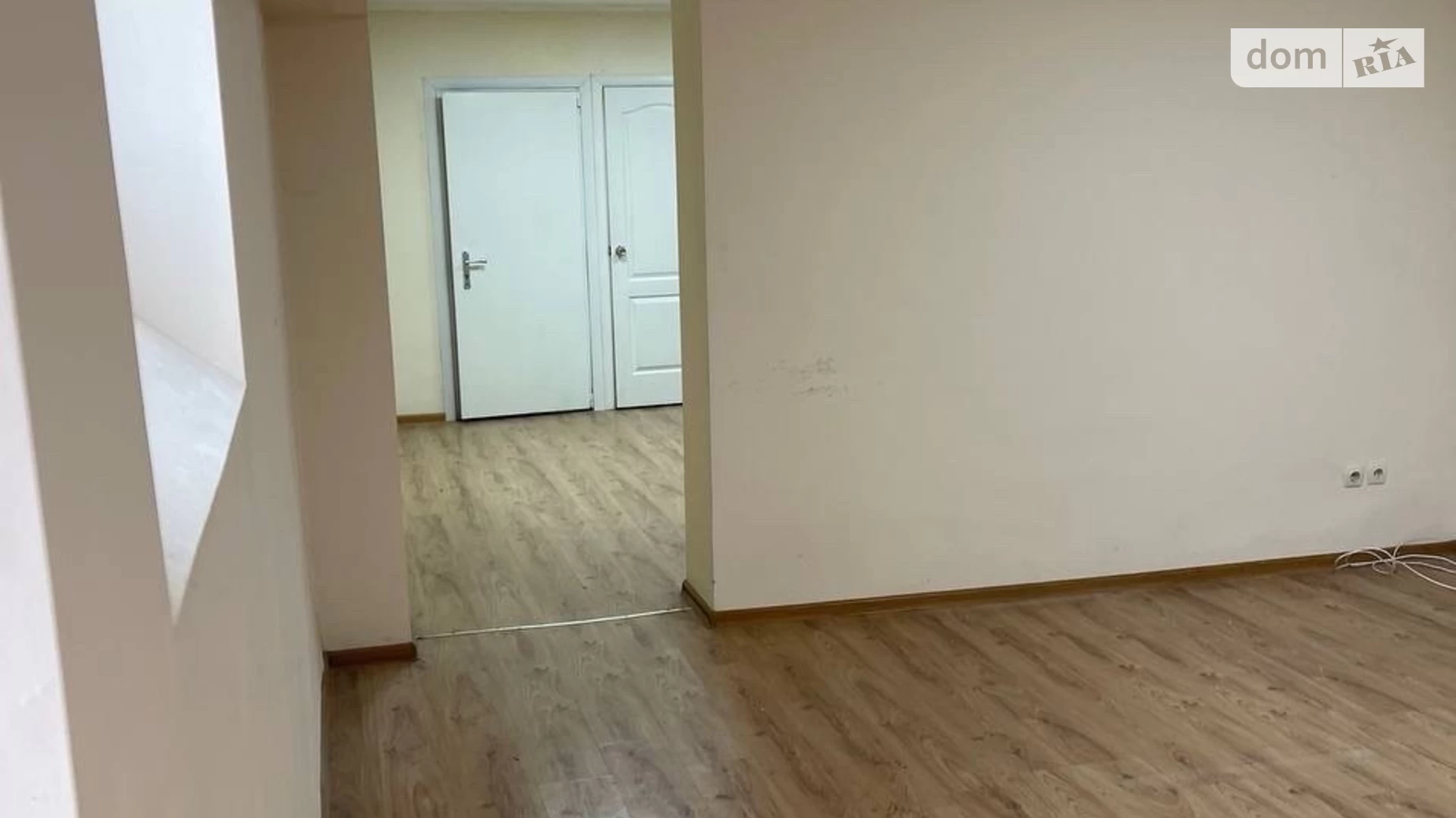 Продается офис 52 кв. м в бизнес-центре, цена: 29000 $ - фото 3