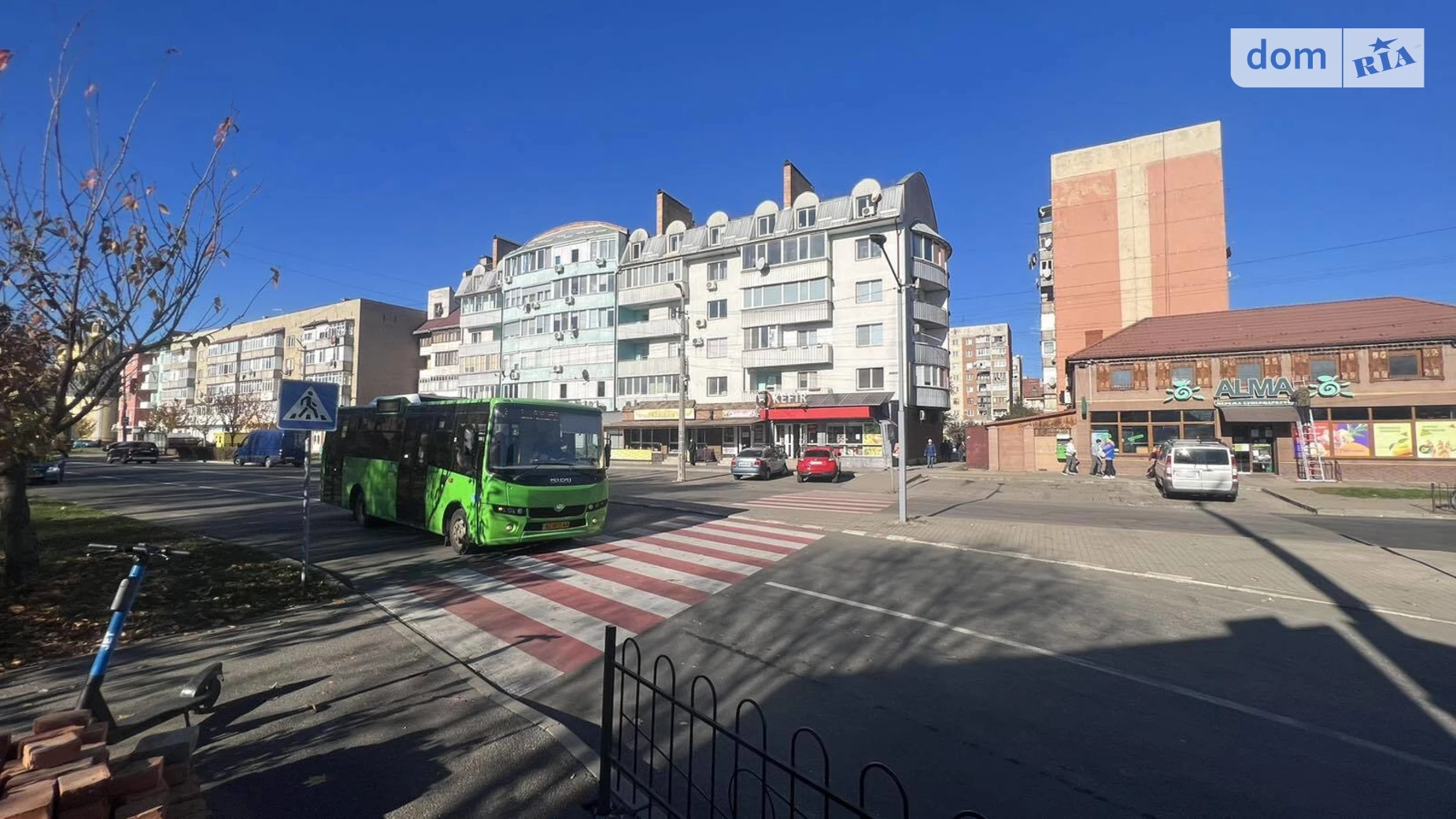 Продается 3-комнатная квартира 101 кв. м в Мукачеве, ул. Росвиговская, 21 - фото 4