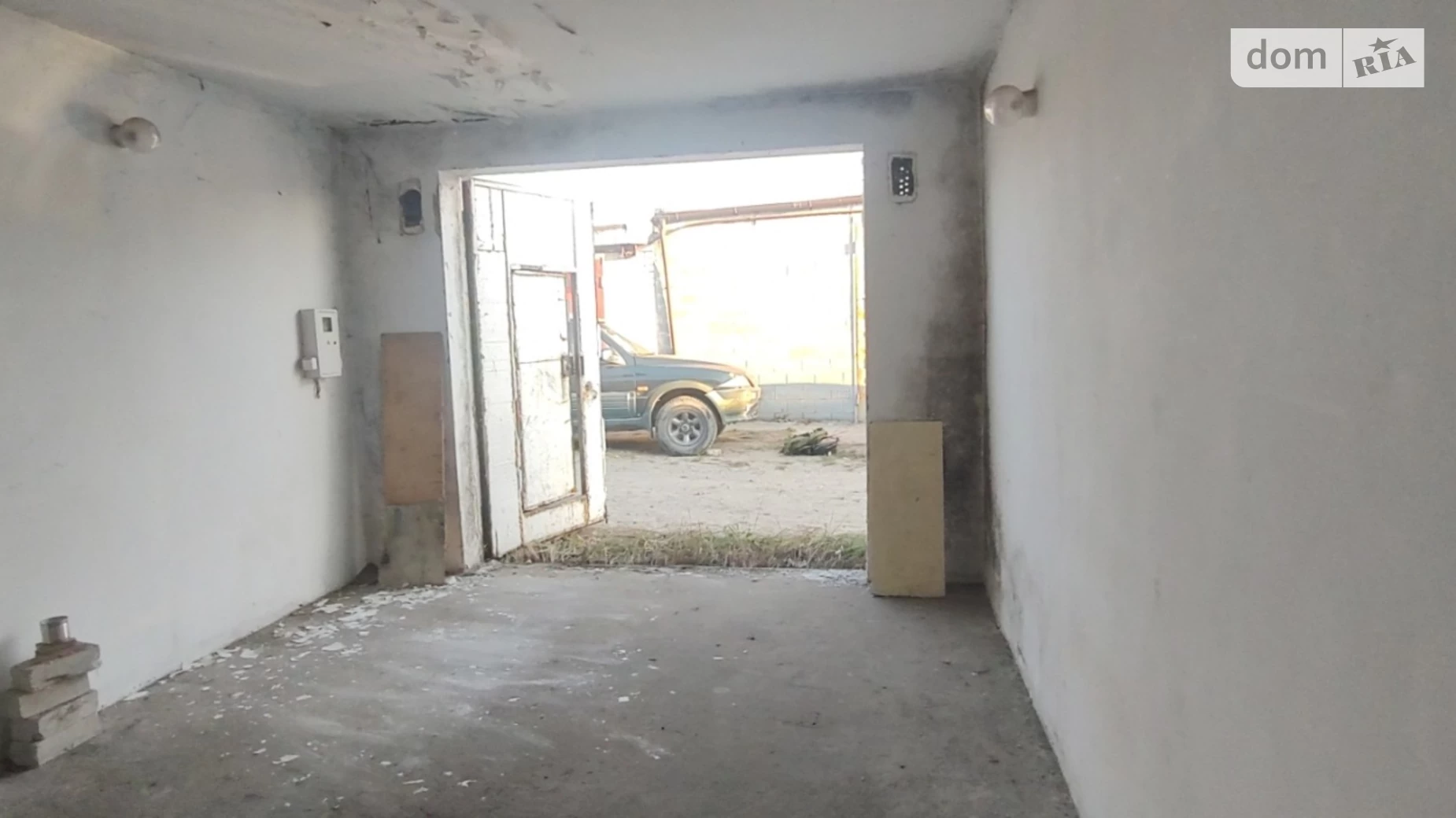 Продается отдельно стоящий гараж под легковое авто на 22.4 кв. м, цена: 5300 $ - фото 3