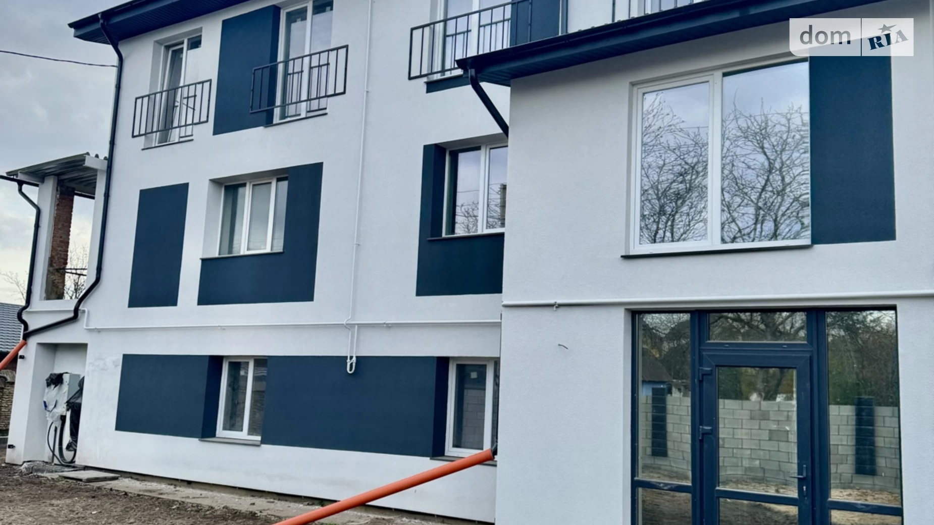 Продається 1-кімнатна квартира 49.9 кв. м у Корнині, вул. Центральна, 88А - фото 2