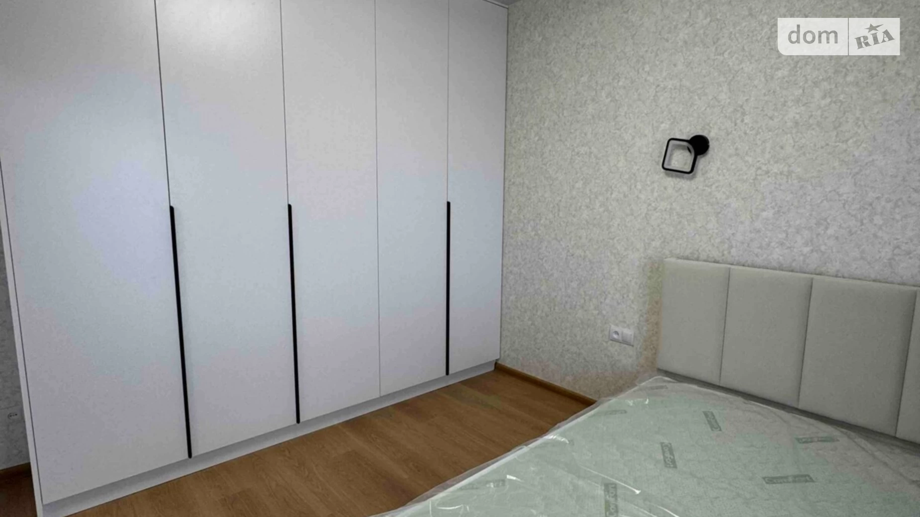 Продается 1-комнатная квартира 40 кв. м в Одессе, ул. Академика Сахарова, 3Е - фото 3