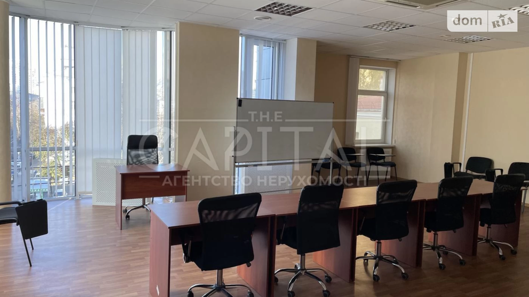 Сдается в аренду офис 187 кв. м в бизнес-центре, цена: 4500 $ - фото 2