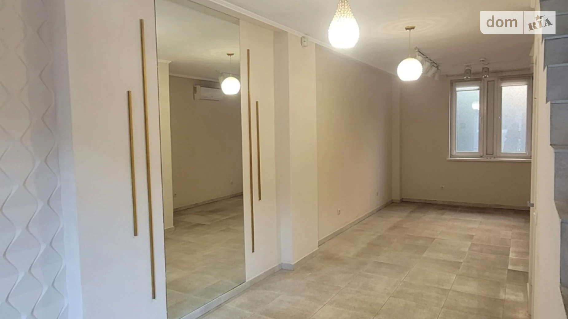 Сдается в аренду помещения свободного назначения 57.3 кв. м в 2-этажном здании, цена: 500 € - фото 2