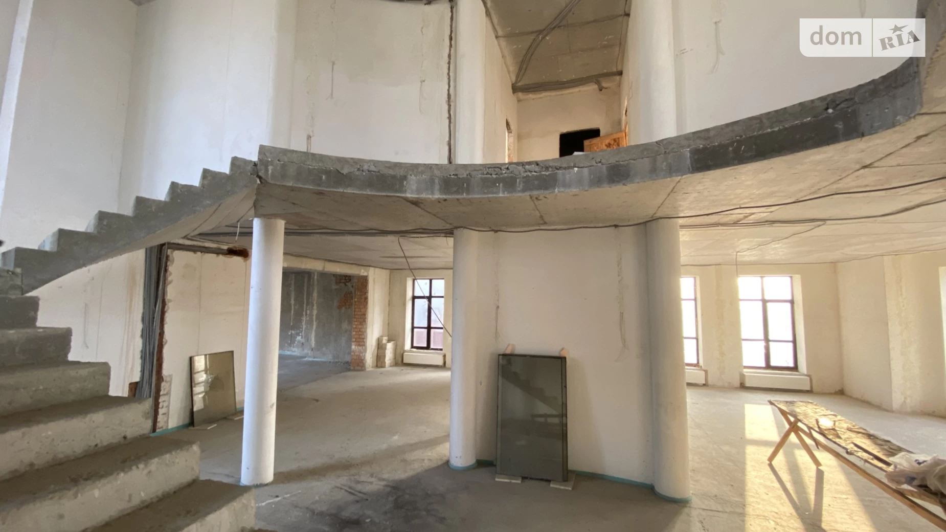 Продается дом на 2 этажа 600 кв. м с мебелью, цена: 400000 $ - фото 4