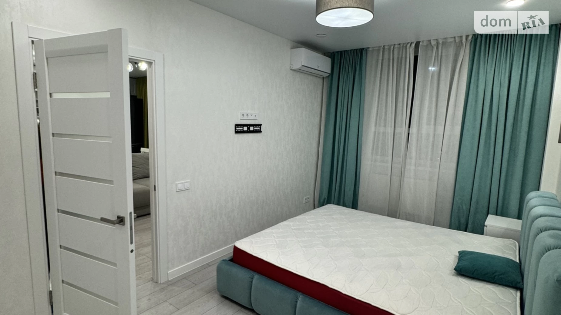 Продается 2-комнатная квартира 58 кв. м в Ирпене, ул. Университетская(Карла Маркса), 3/11 - фото 2