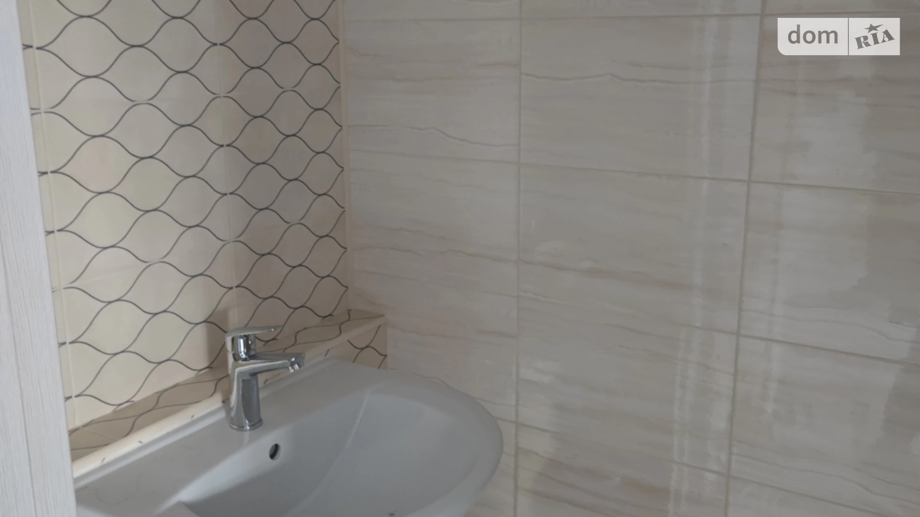 Сдается в аренду офис 62 кв. м в бизнес-центре, цена: 400 $ - фото 3