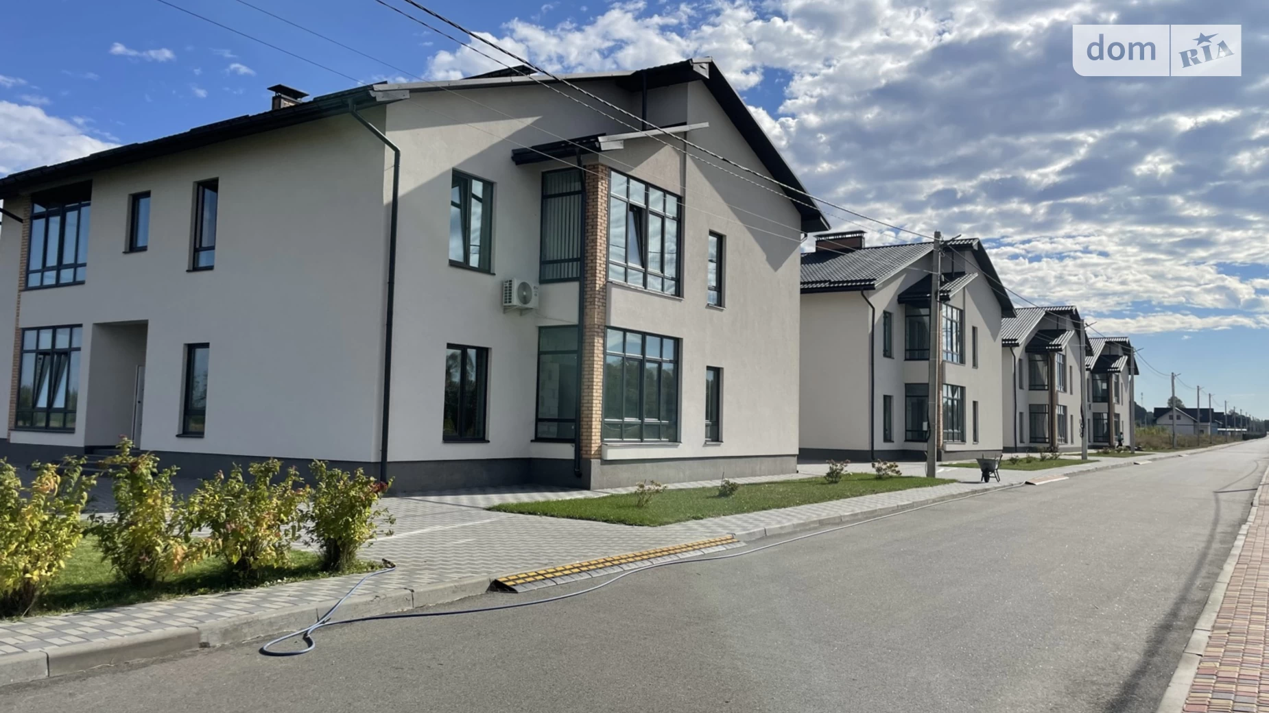 Продается 1-комнатная квартира 54.4 кв. м в, цена: 27000 $ - фото 2