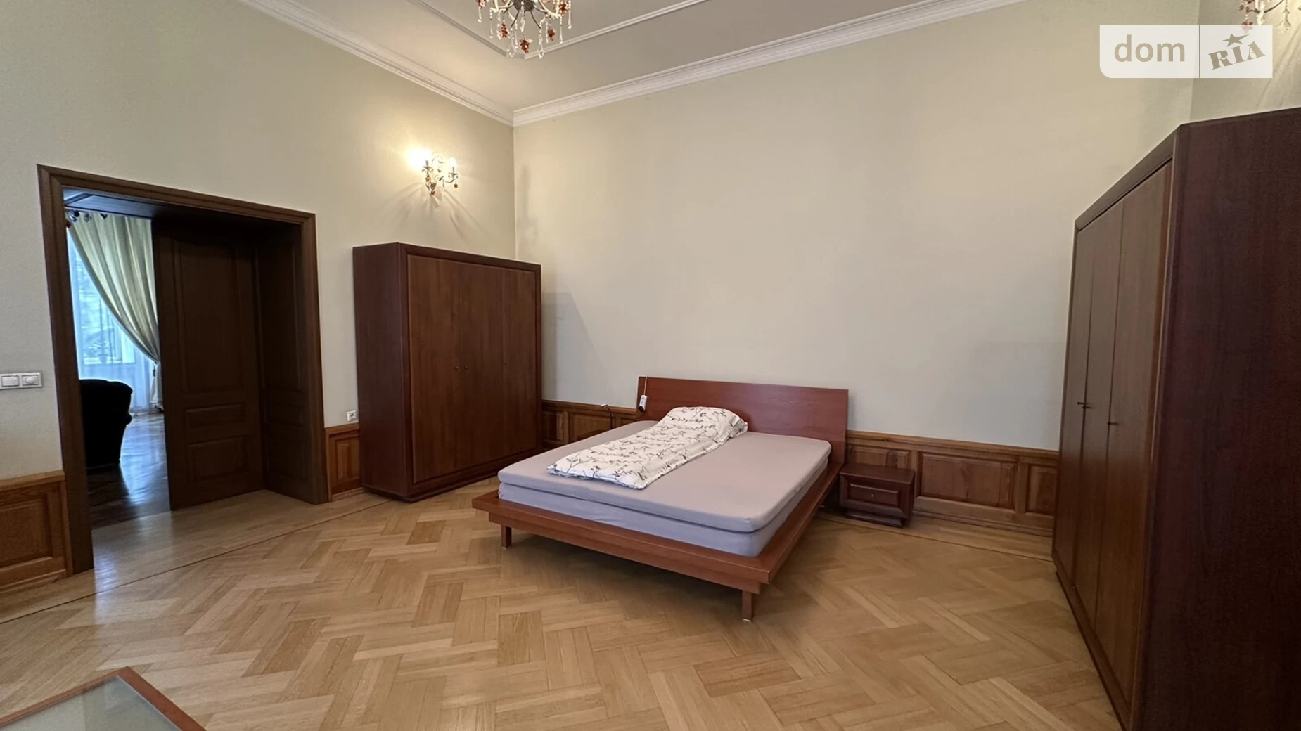 Сдается в аренду 3-комнатная квартира 189.2 кв. м в Львове, ул. Театральная - фото 2