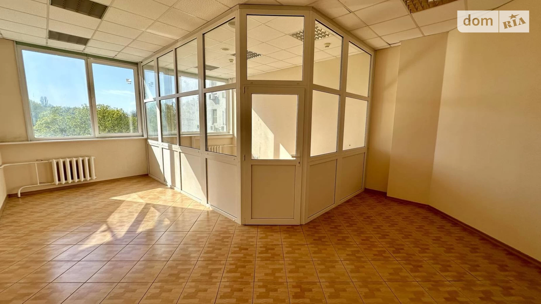 Сдается в аренду офис 590 кв. м в бизнес-центре, цена: 177000 грн - фото 4