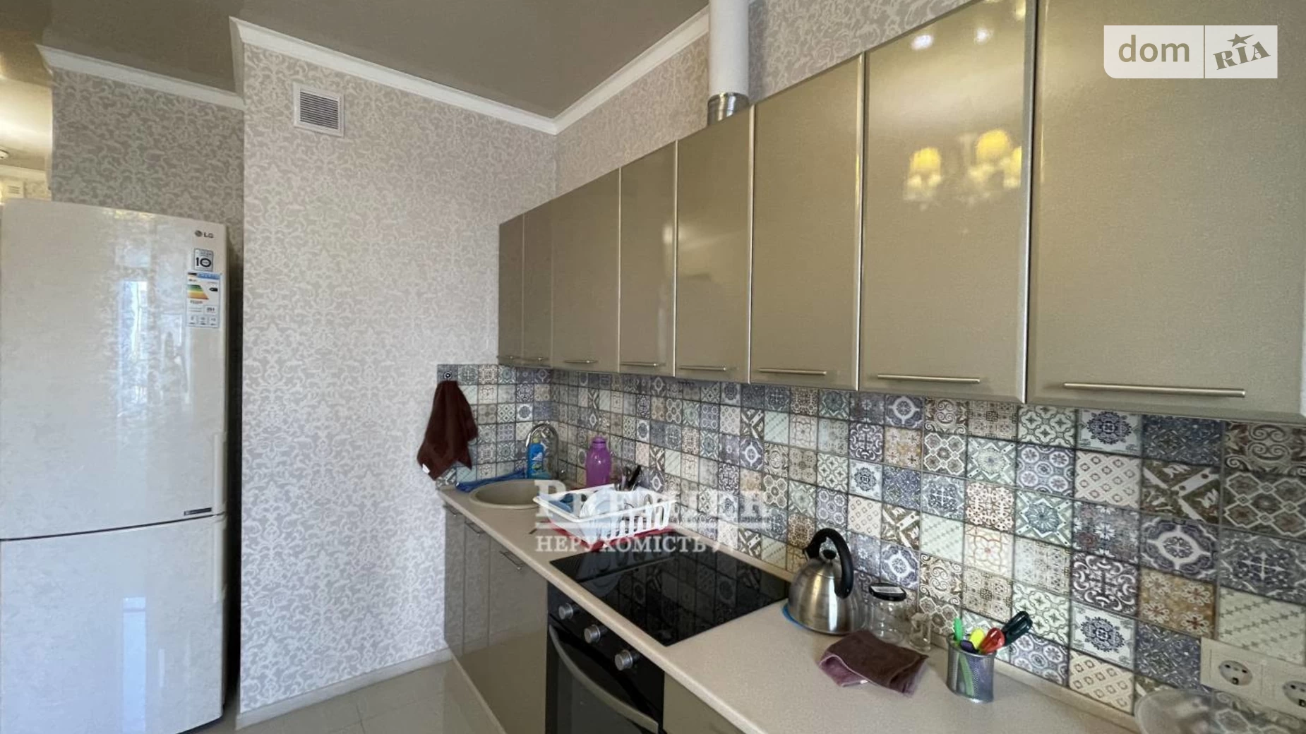 Продається 1-кімнатна квартира 41.3 кв. м у Одесі, вул. Люстдорфська дорога - фото 2