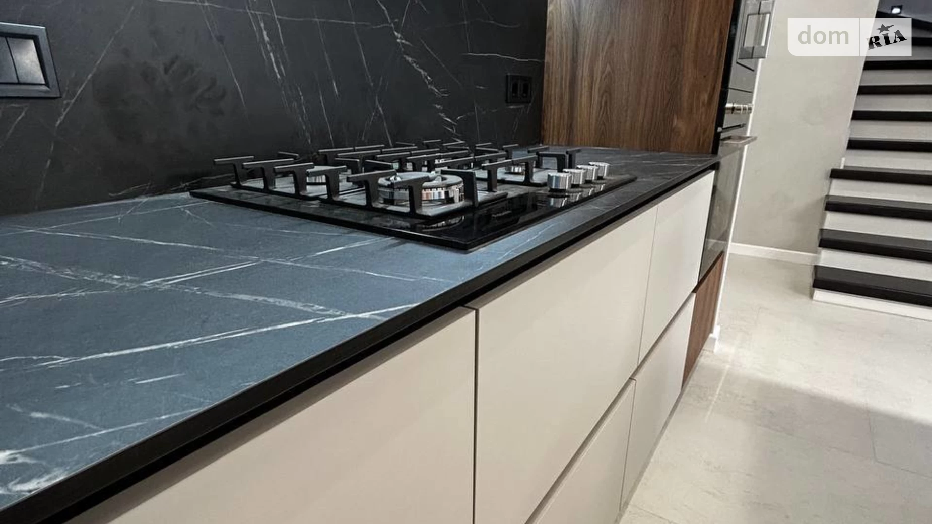 Продается дом на 2 этажа 150 кв. м с гаражом, цена: 269000 $ - фото 5