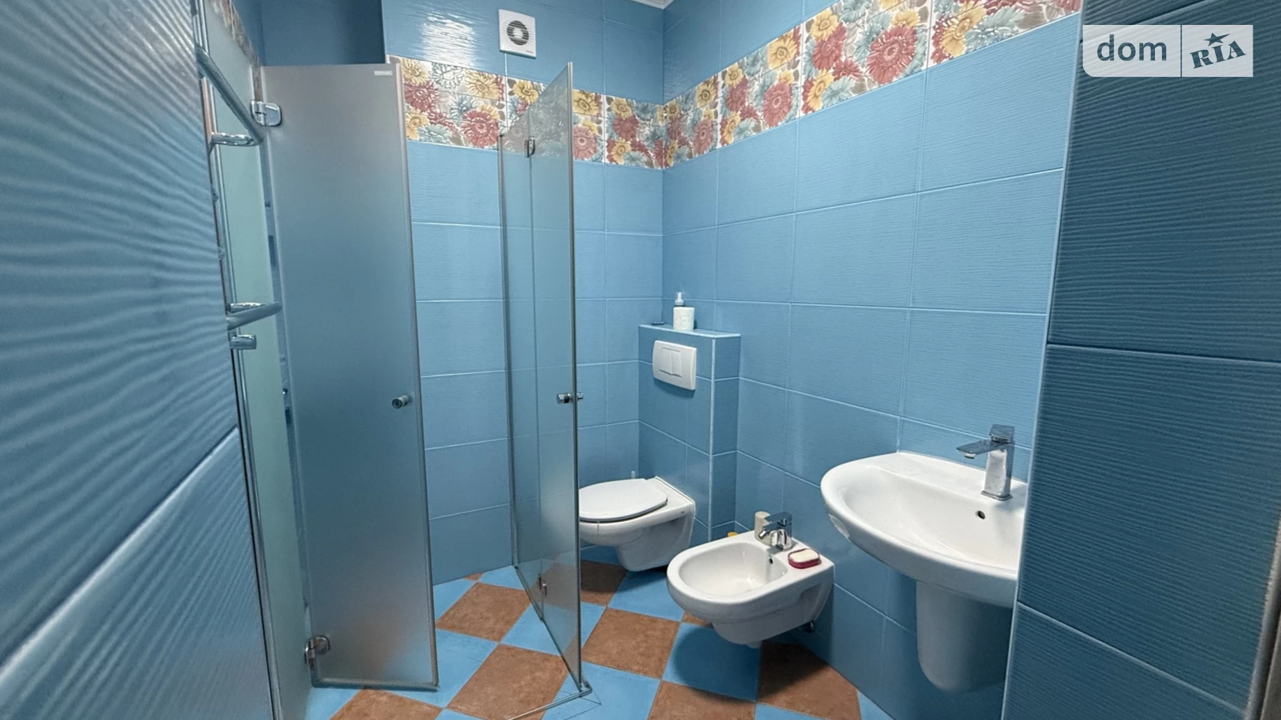 Продается 2-комнатная квартира 64 кв. м в Черновцах, ул. Немировская, 1А - фото 5