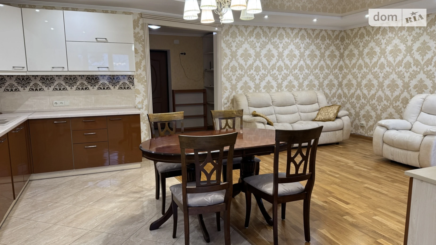 Сдается в аренду 1-комнатная квартира 71 кв. м в Виннице, ул. Келецкая, 99Б - фото 2