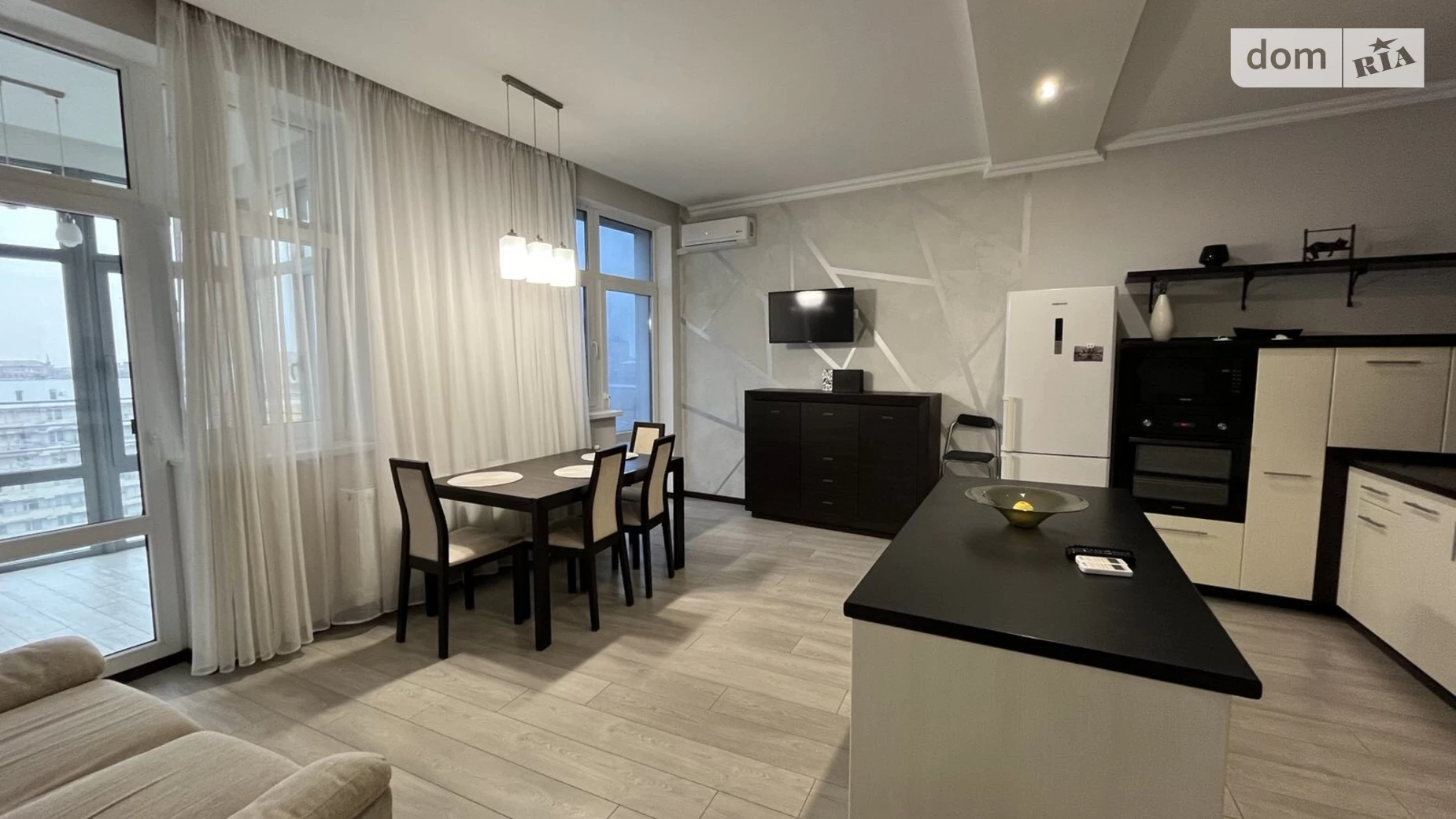 Продается 3-комнатная квартира 171.9 кв. м в Киеве, ул. Юрия Ильенко, 18Б - фото 2